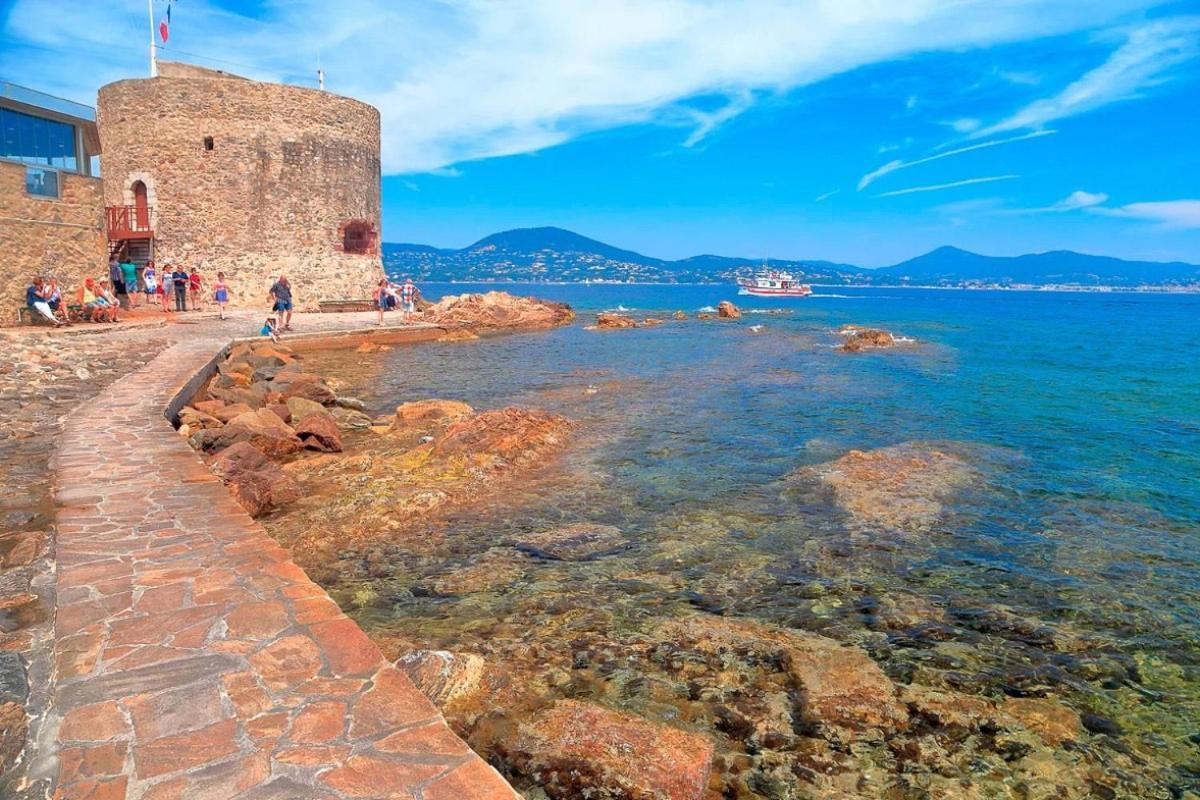 Un Nid A Tropez *