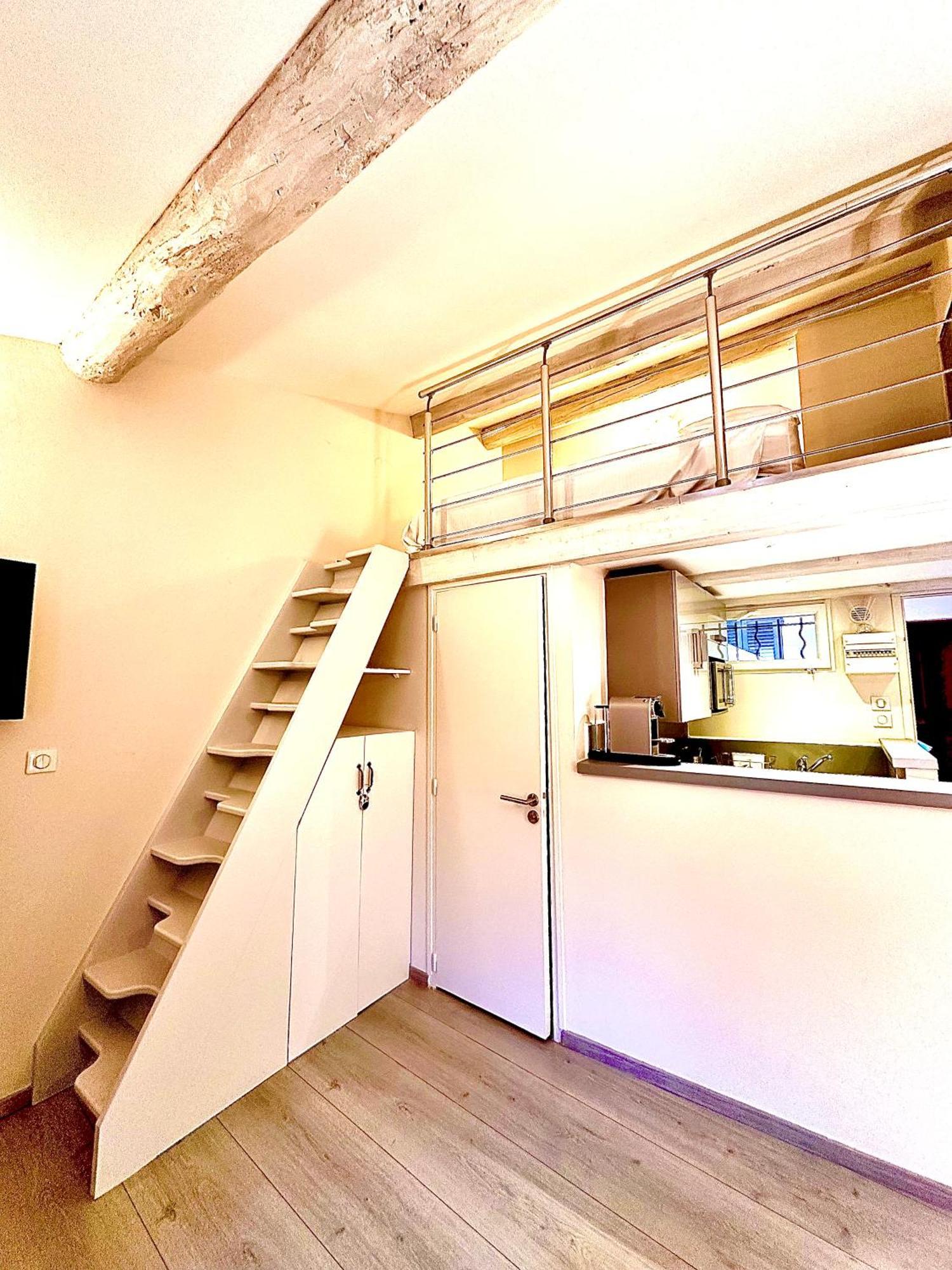 Apartment Cozy Le Cedre, Port De Tropez