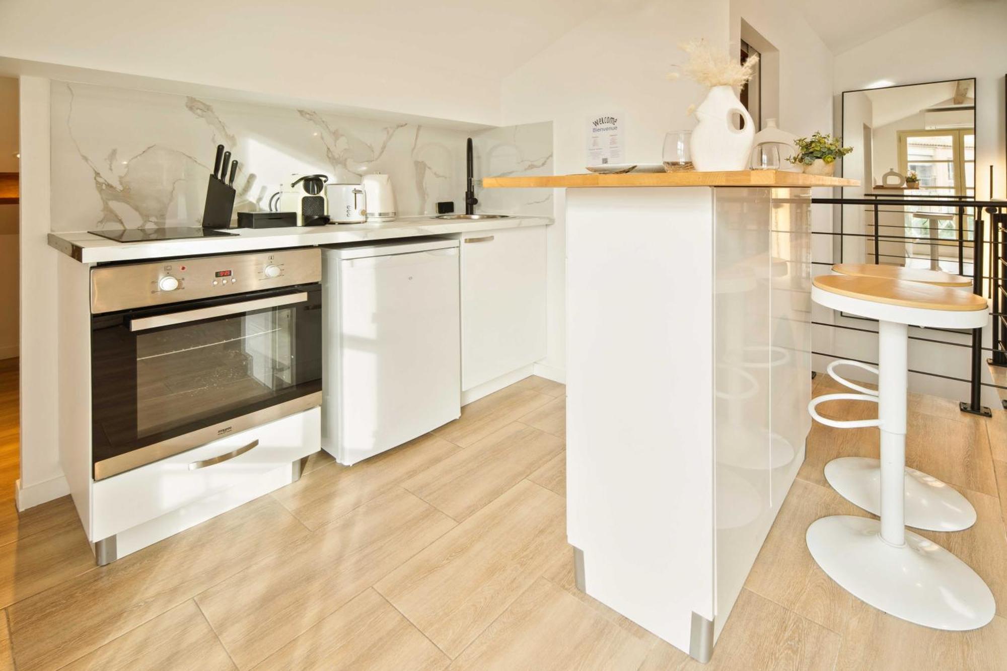 Bright - Ac- 2p - Center Of St Tropez Apartment