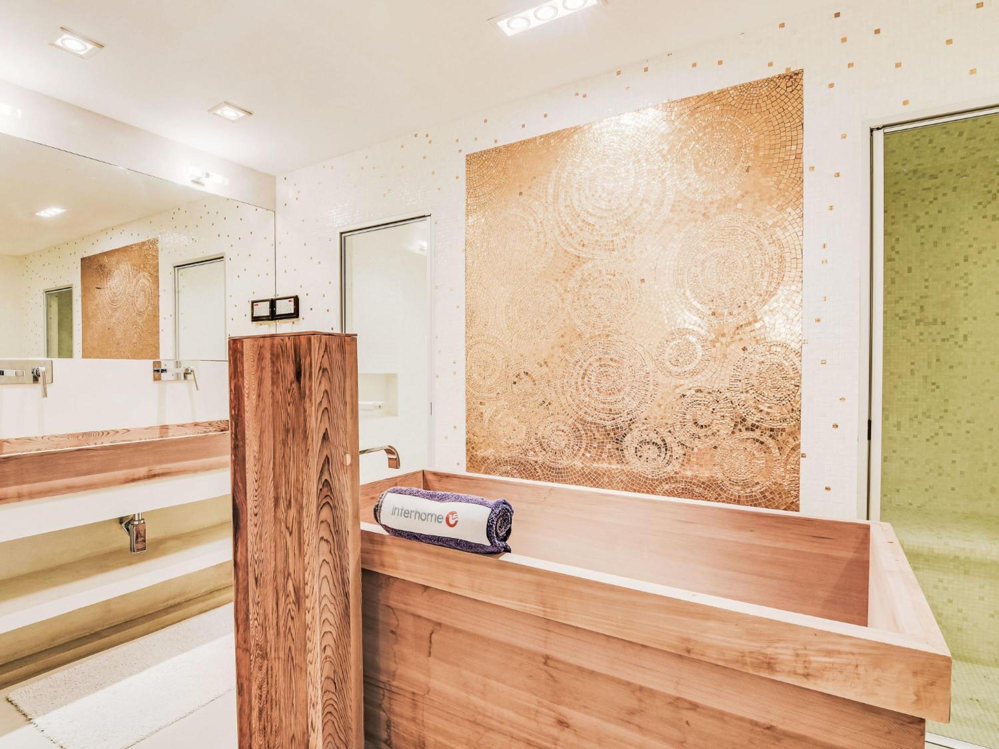 La Romane By Interhome