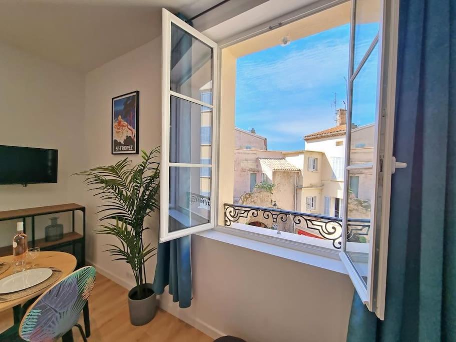 Chic - Climatise - 2 Pas Du Port - Place Aux Herbes Apartment
