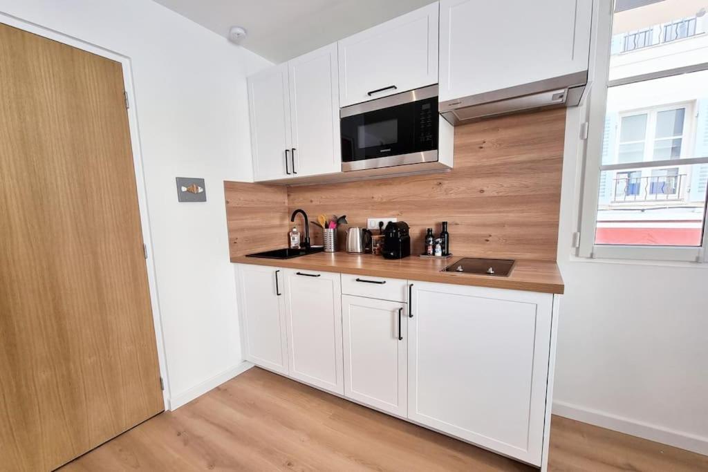 Apartment Cosy - Climatise - 2 Pas Du Port - Place Aux Herbes Saint-Tropez