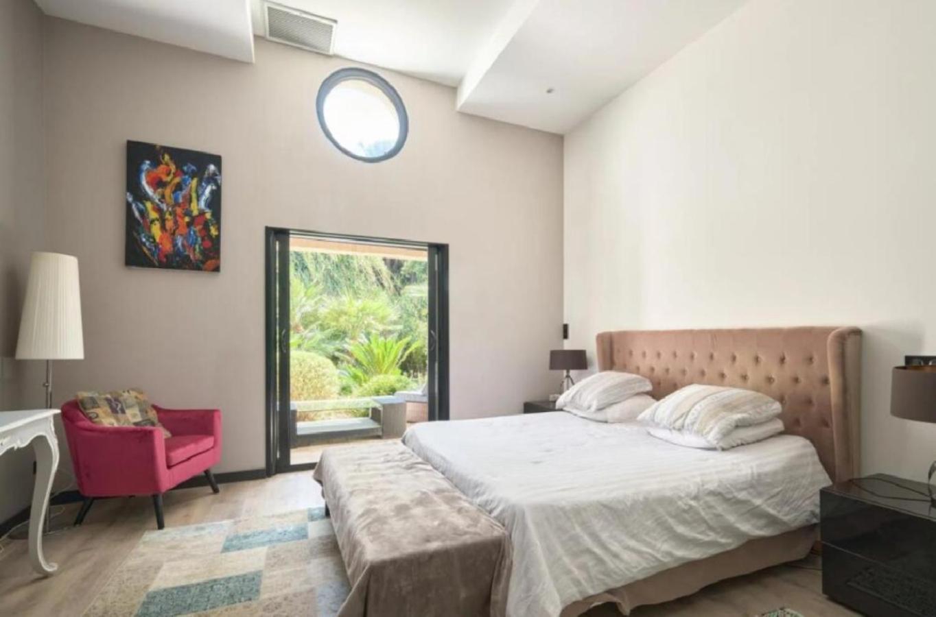 Eton Villa