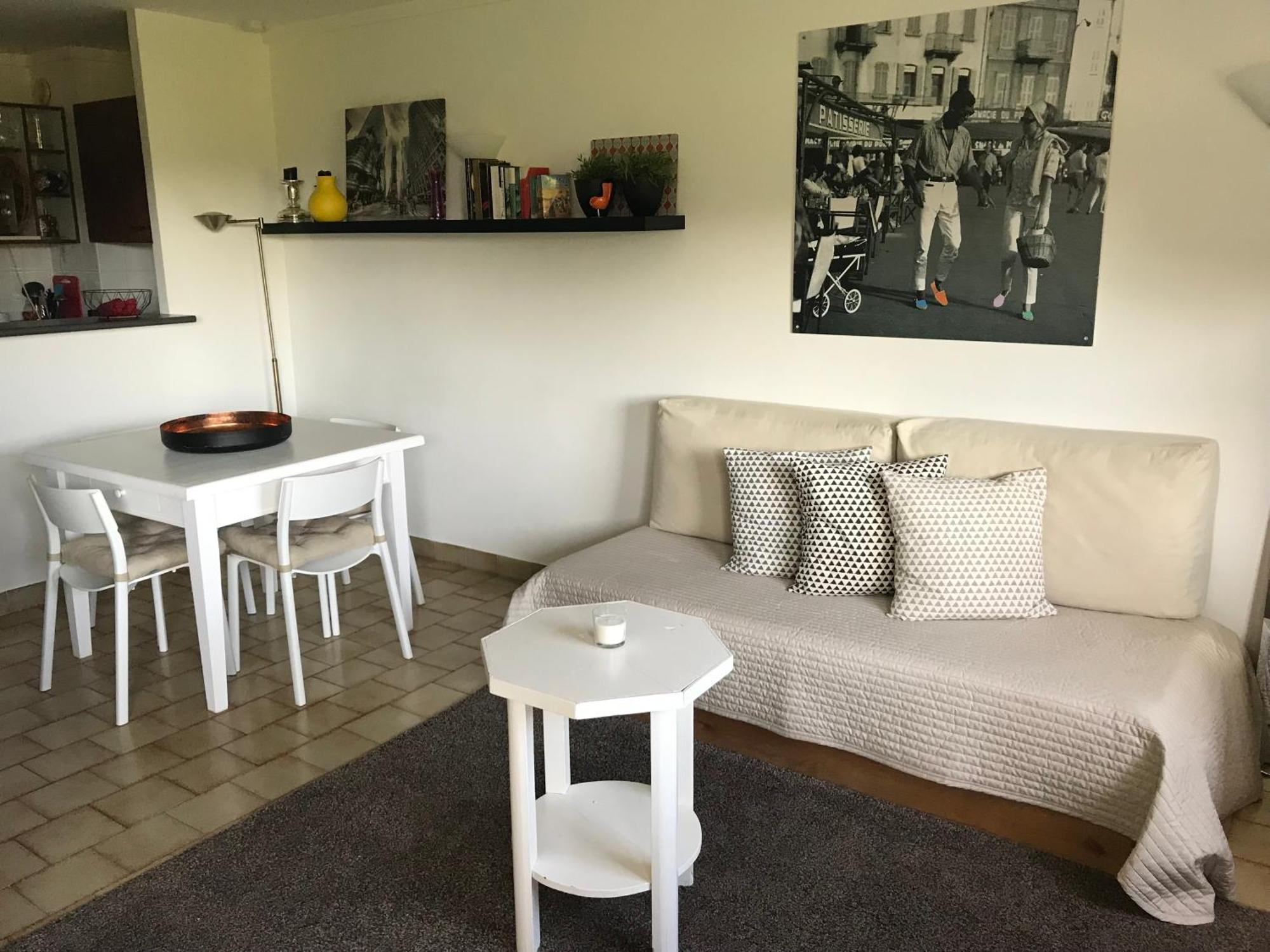 - 40 M2 * Saint-Tropez
