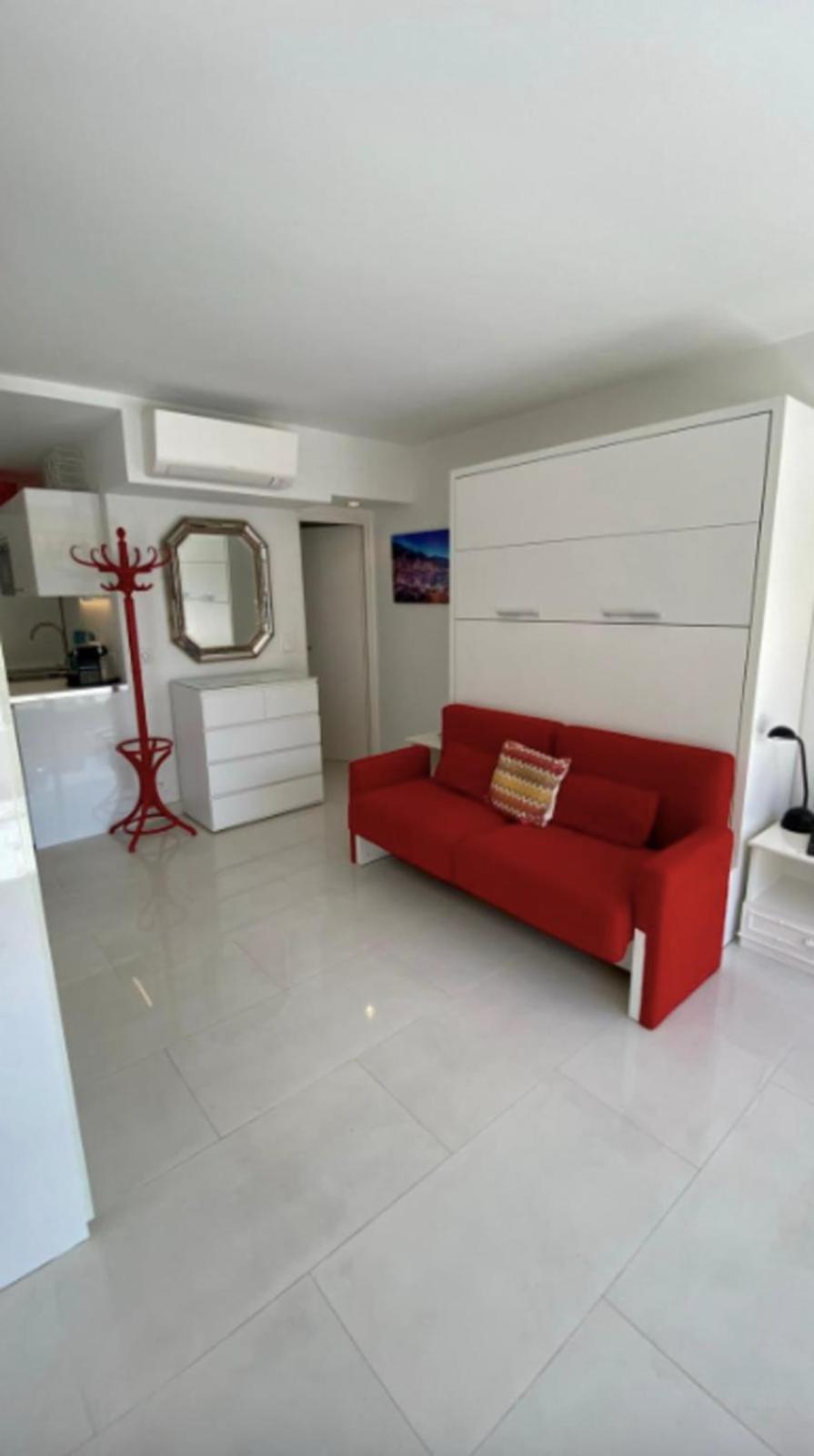 Apartment Beautiful With Shared Pool Saint-Tropez