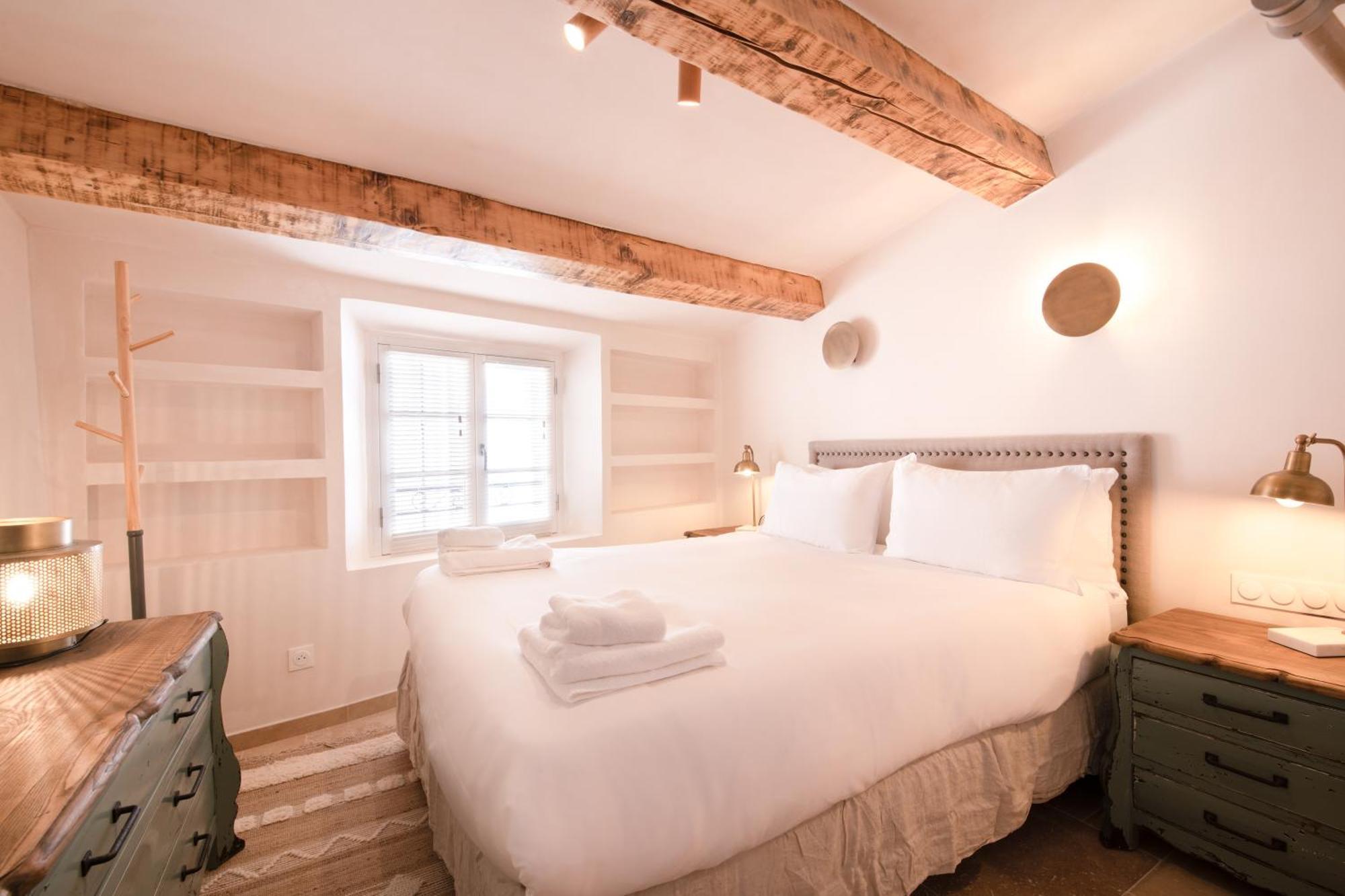 Pick A Flat's - Heart Of Saint-Tropez