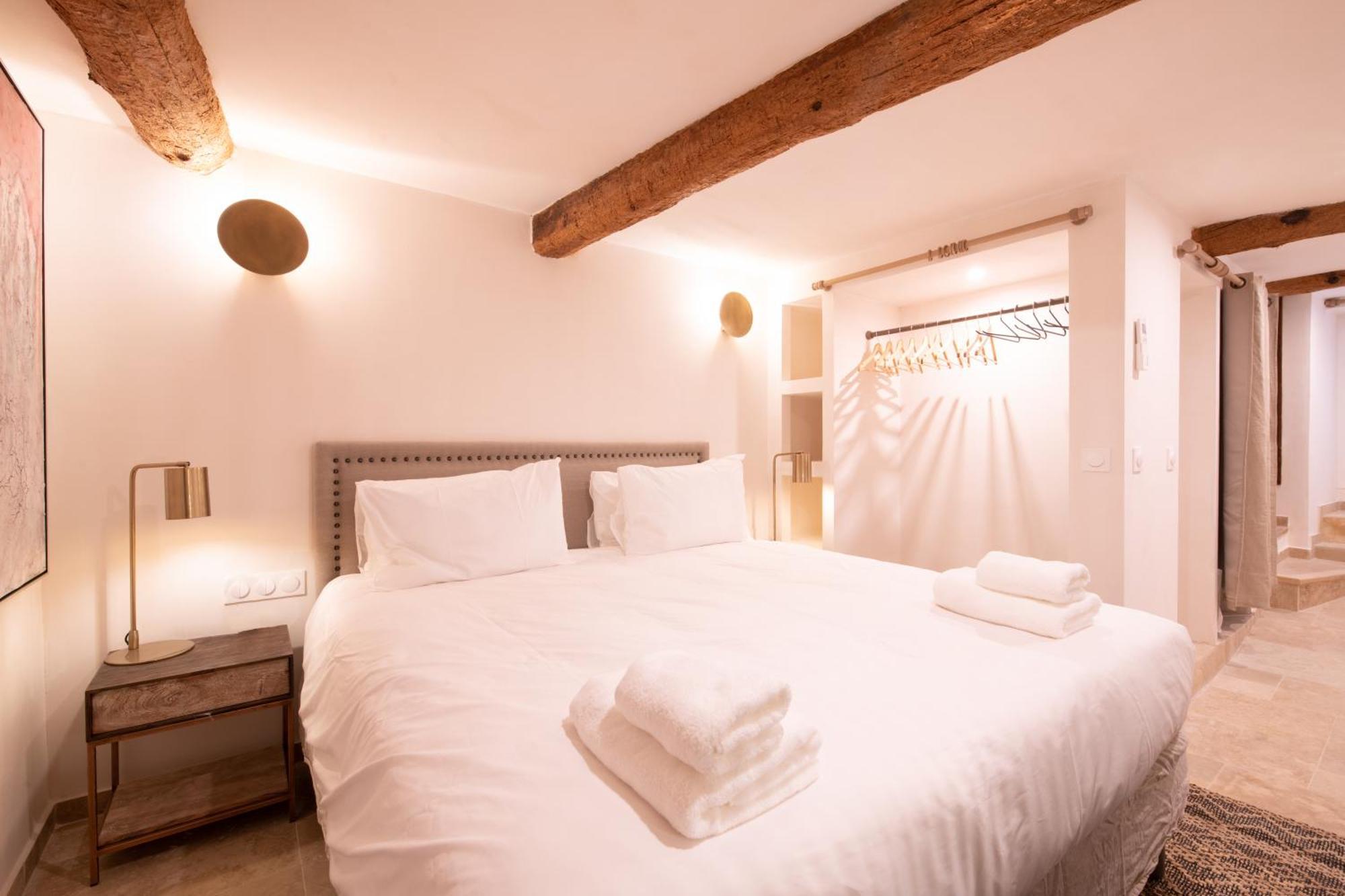 Pick A Flat's - Heart Of * Saint-Tropez