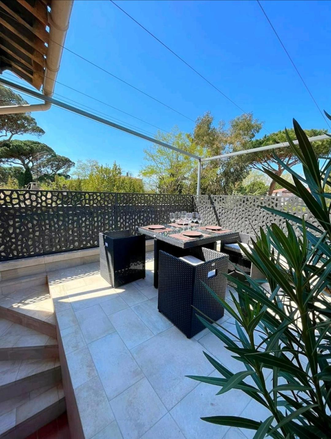 Climatise, Terrasse, Parking Prive, 50m De La * Saint-Tropez