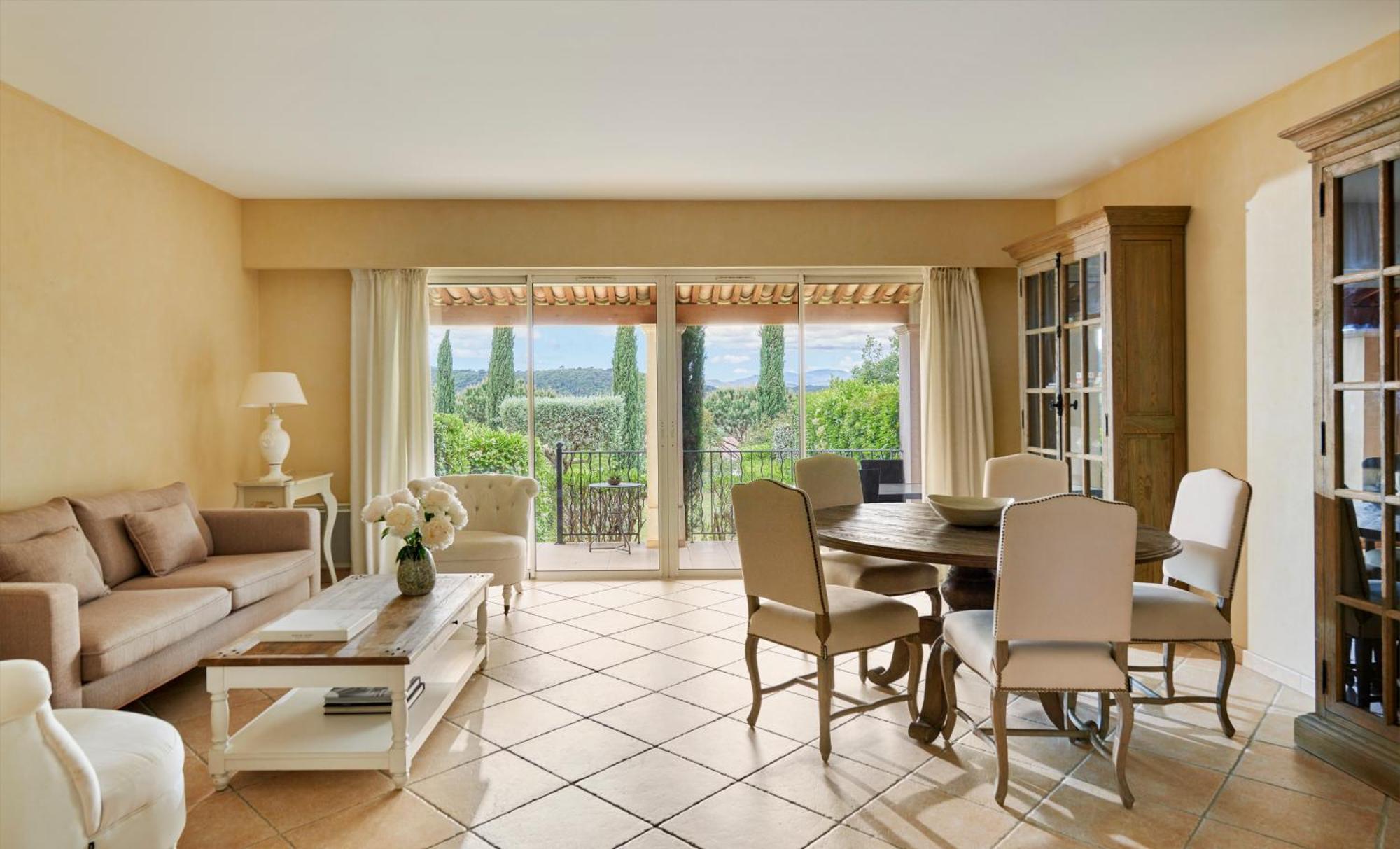 Golf Residences *