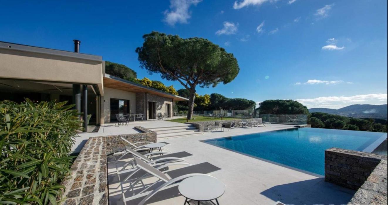 Exceptional In Ramatuelle Villa