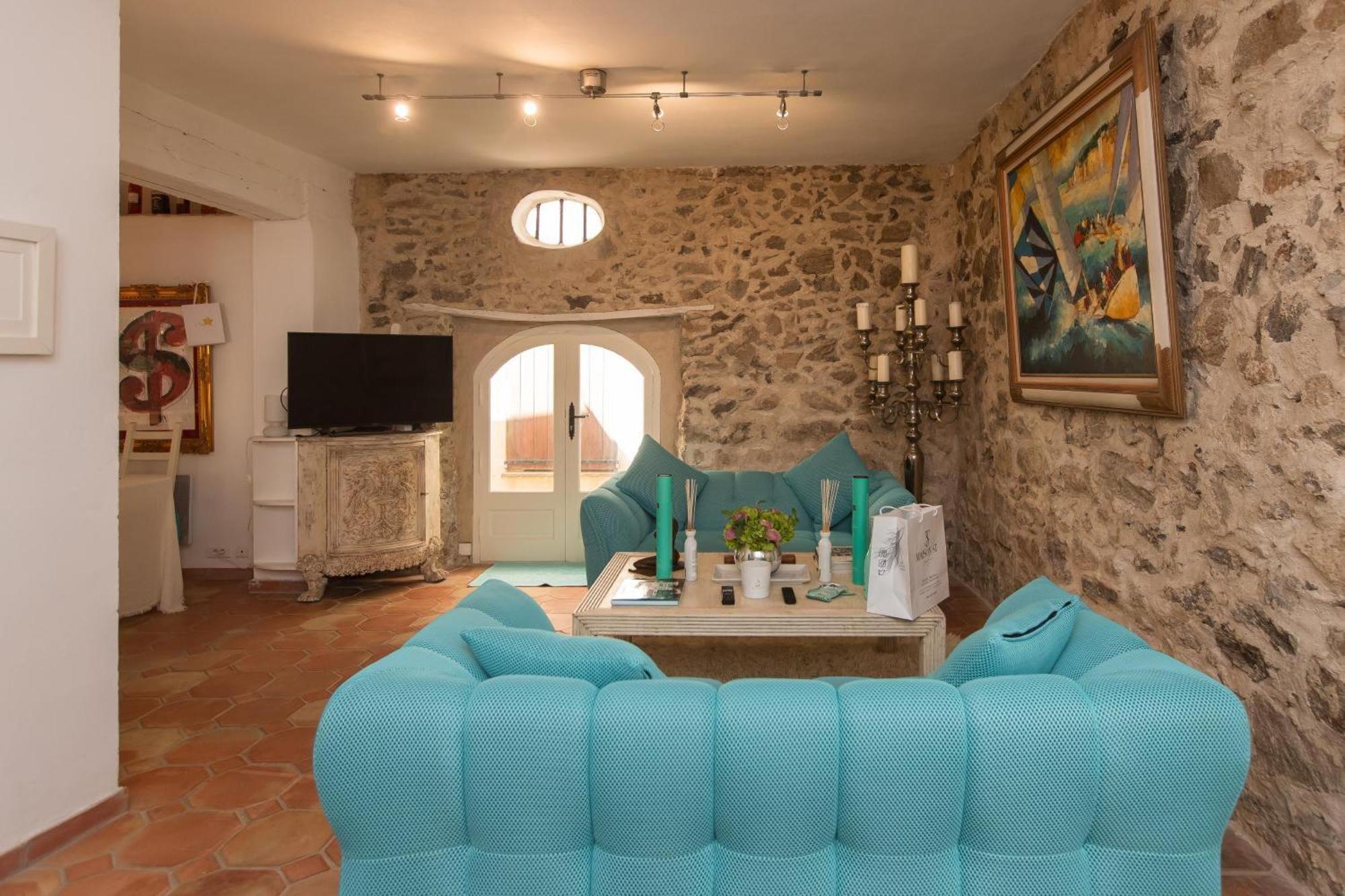 Absolute St Tropez Apartment *