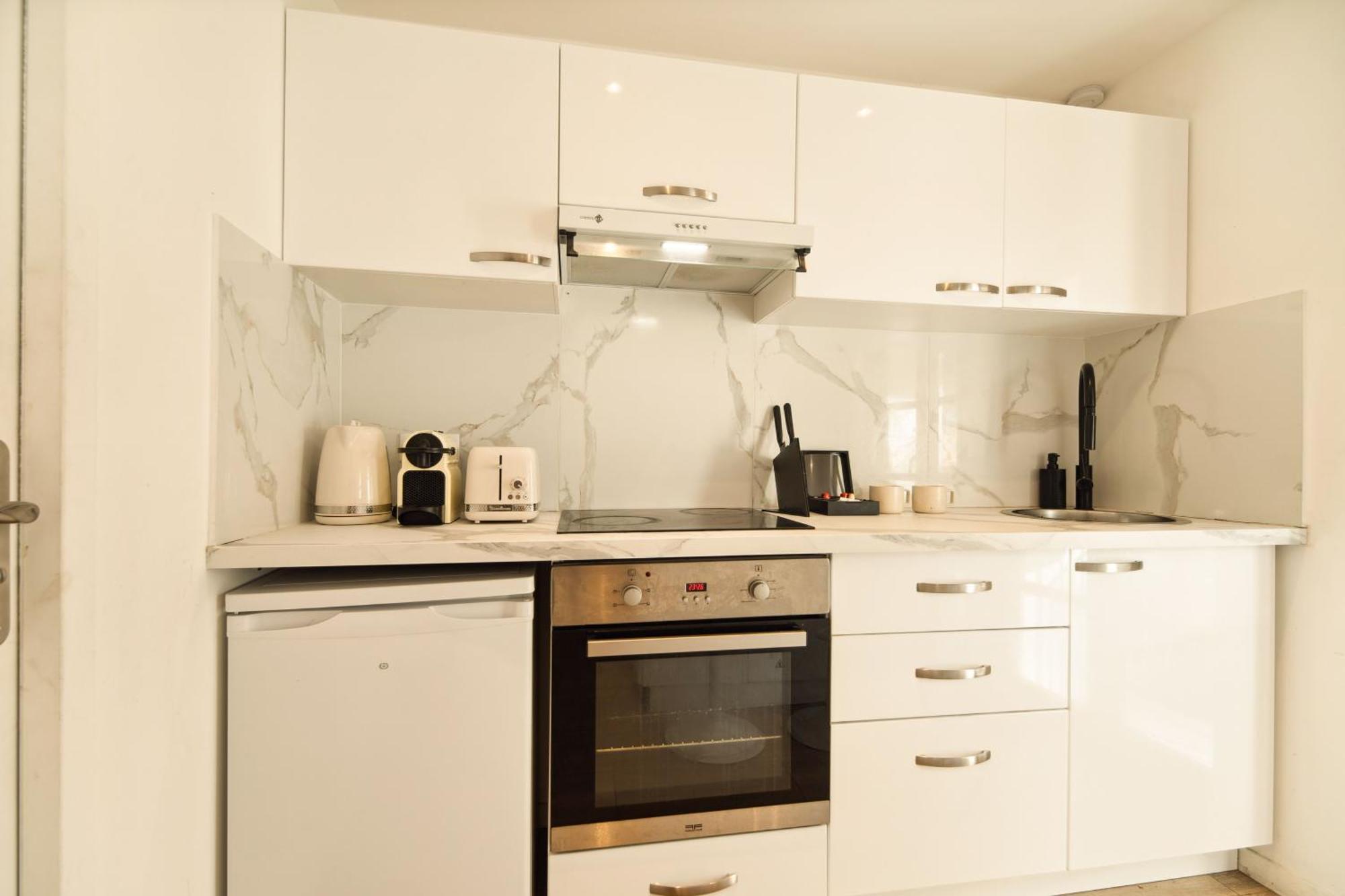 Charming - 2bd 4p - Center Of St Tropez
