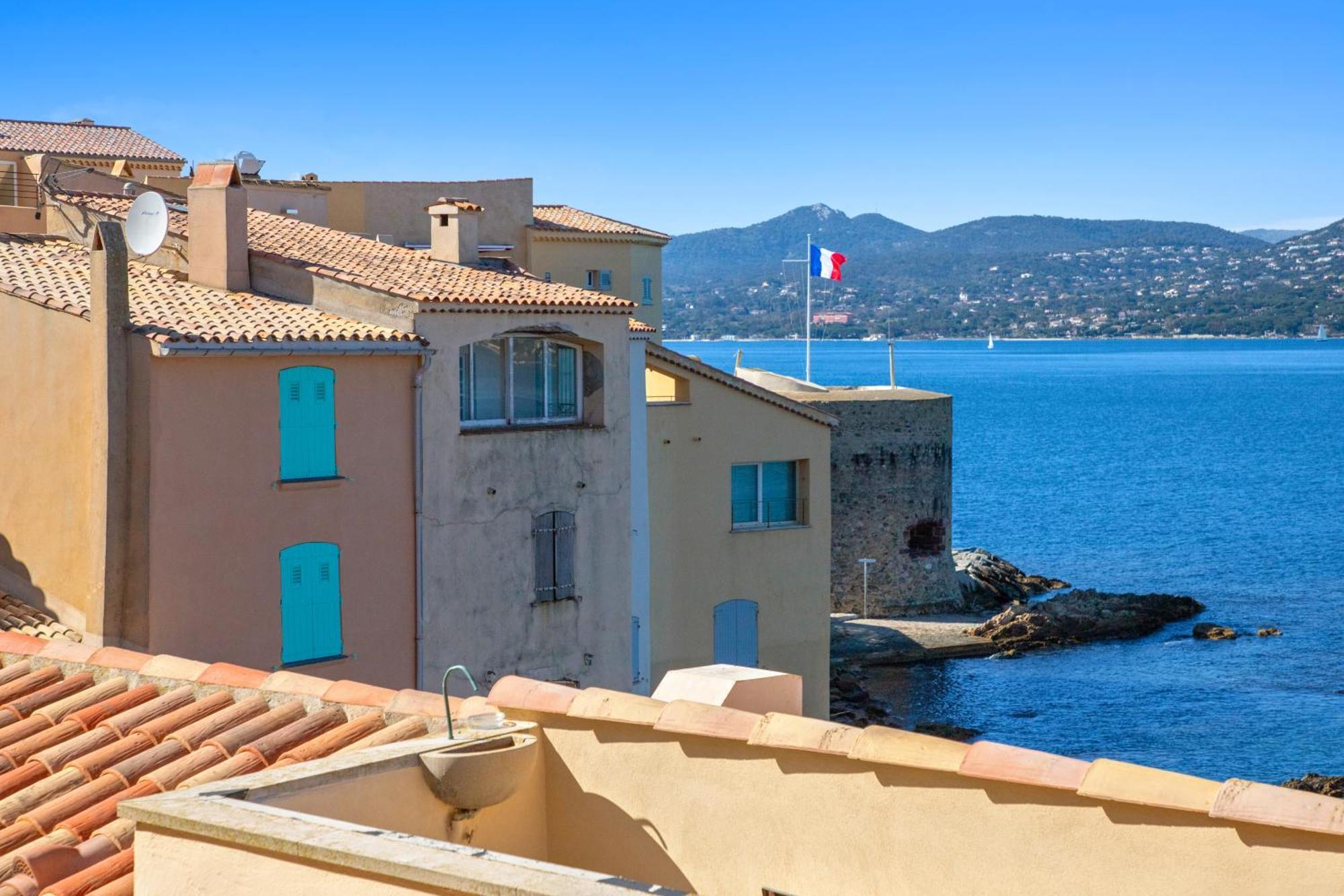 Apartment With Sea View In St Tropez - La Ponche *