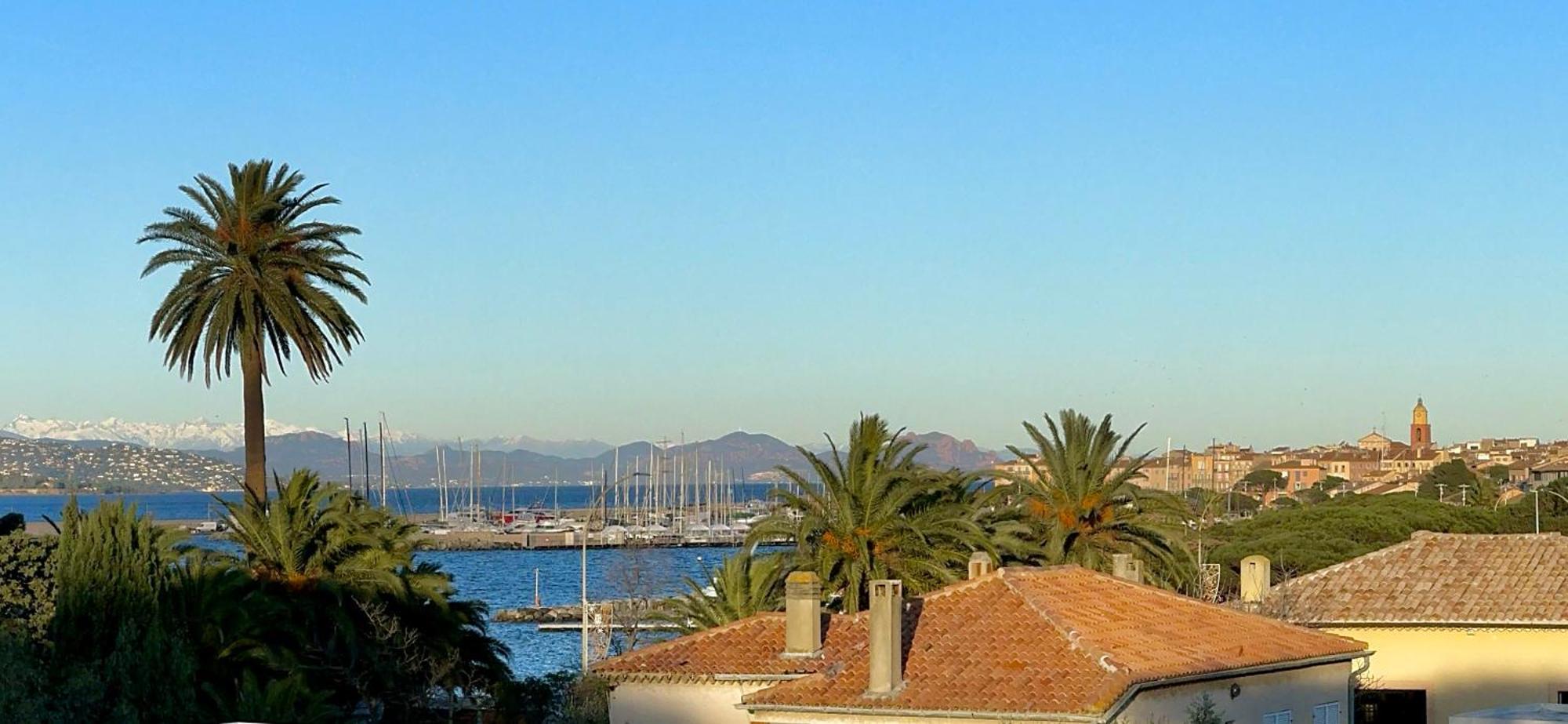 Apartment Rooftop With A Seaview *