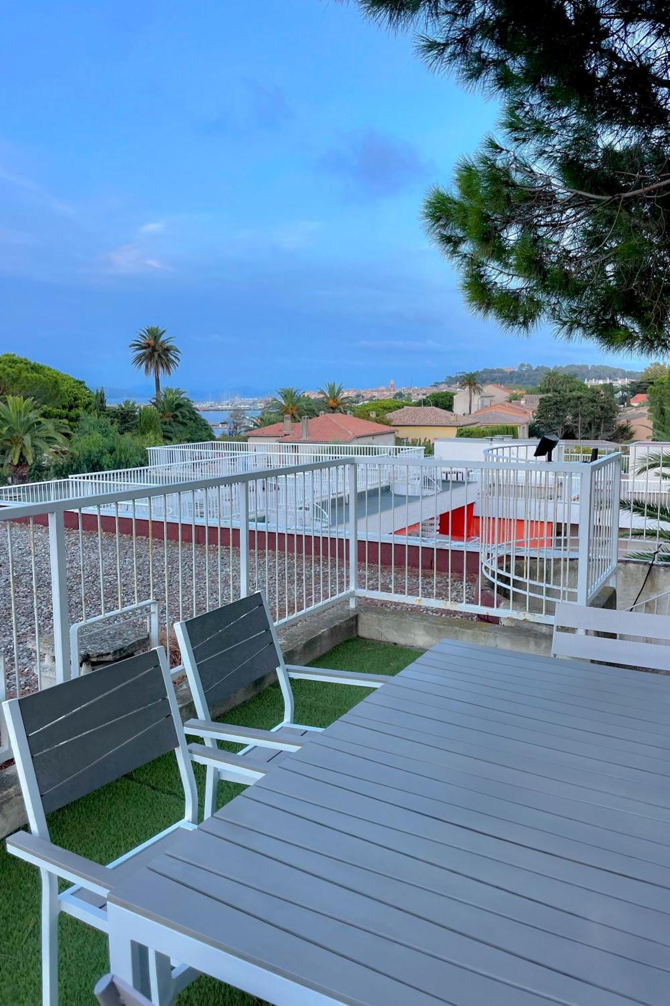 Apartment Rooftop With A Seaview *