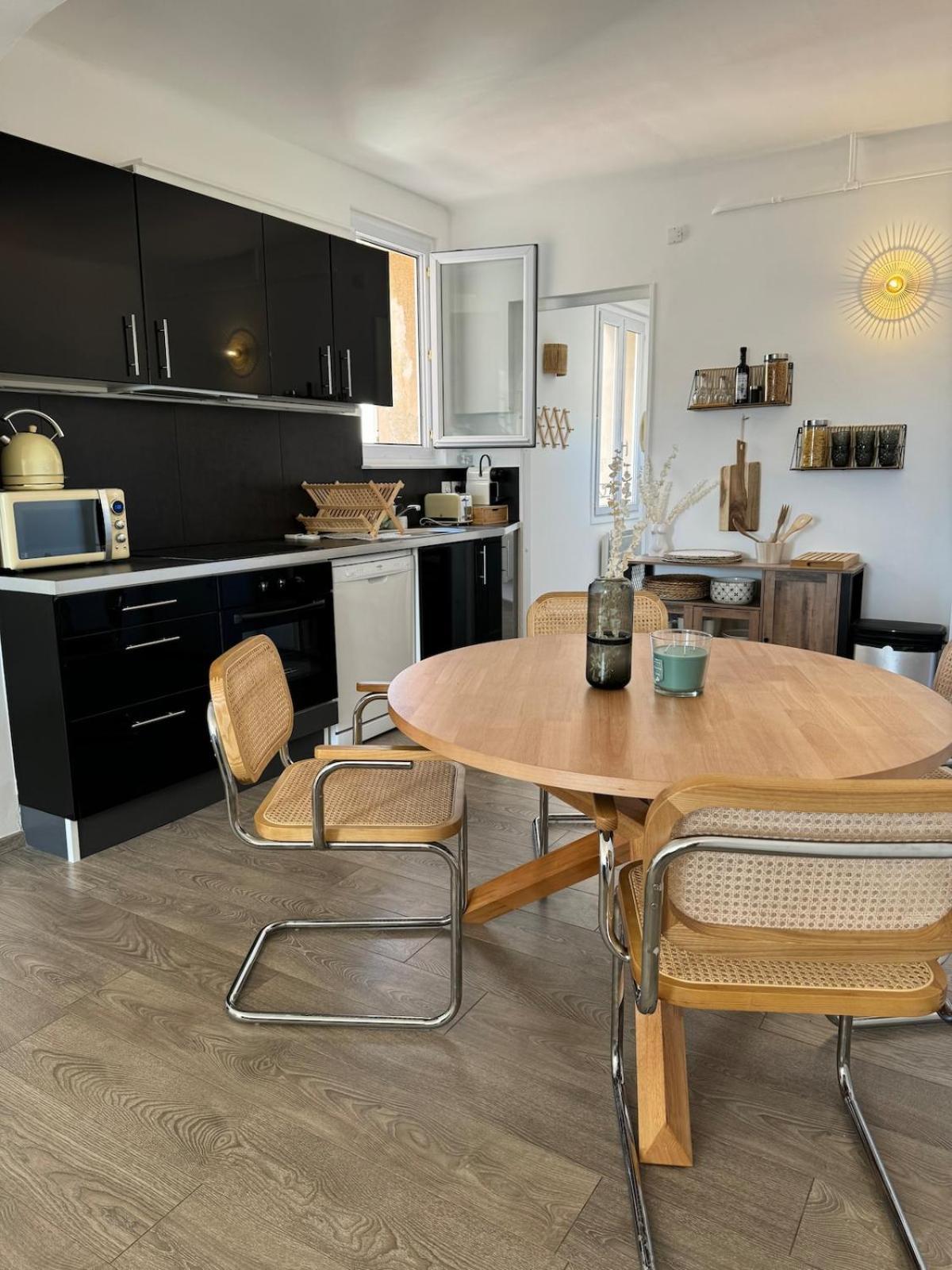 Port Apartment
