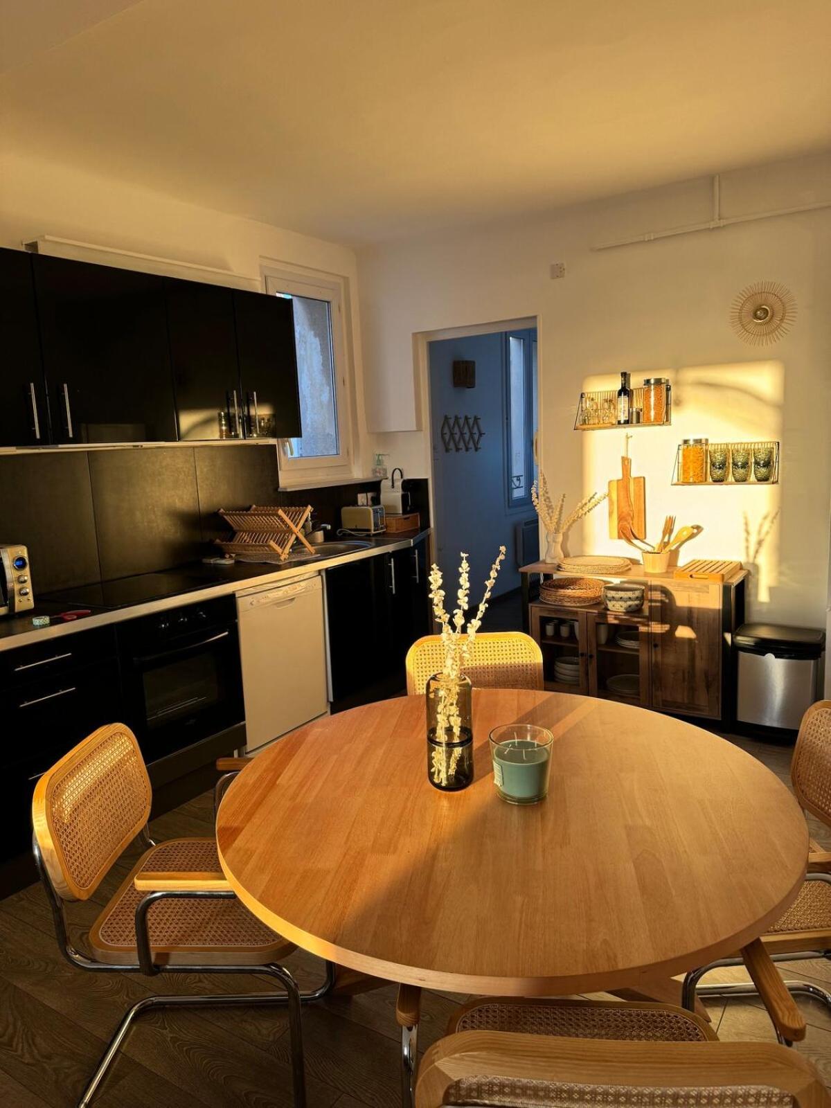 Apartment Port