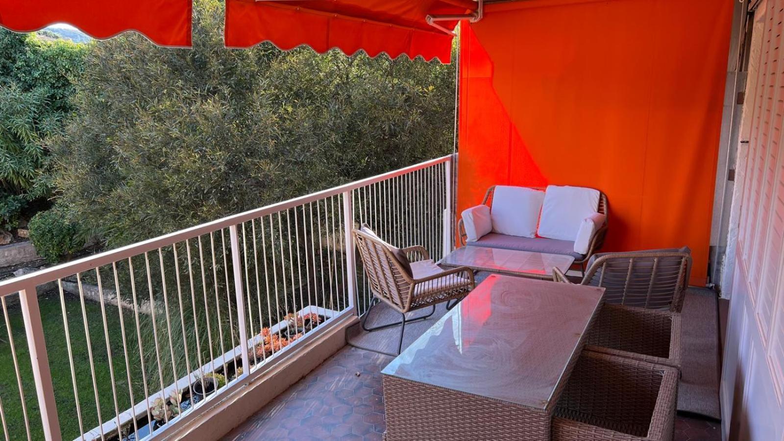 Nouvel Appartement, Totalement Renove Refait A Neuf , Magnifique , T2,Face A La Plage ,2 Piscine ,Proche Du Centre Ville Apartment