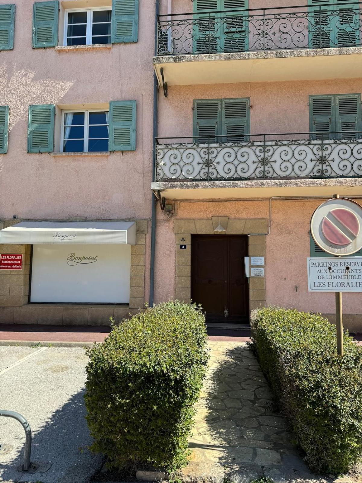 Apartment Place Des Lices, Saint-Tropez