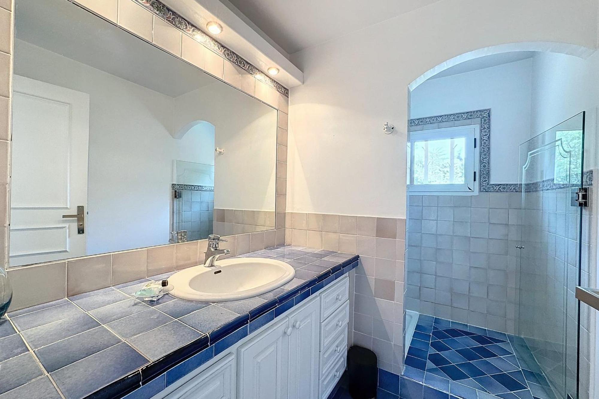 House 95m In A Quiet Area In