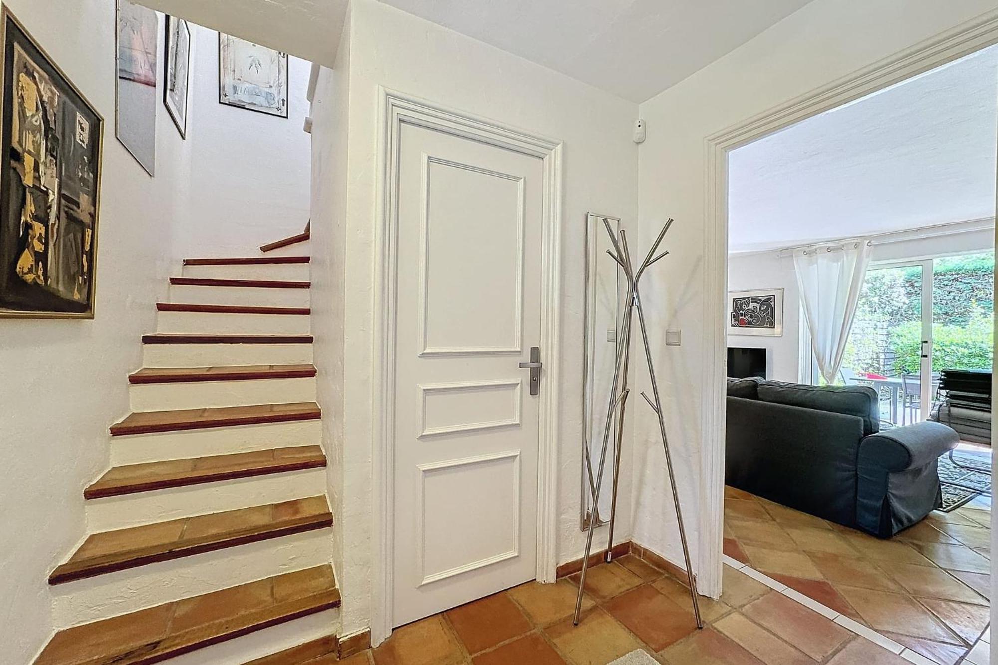 House 95m In A Quiet Area In * Saint-Tropez