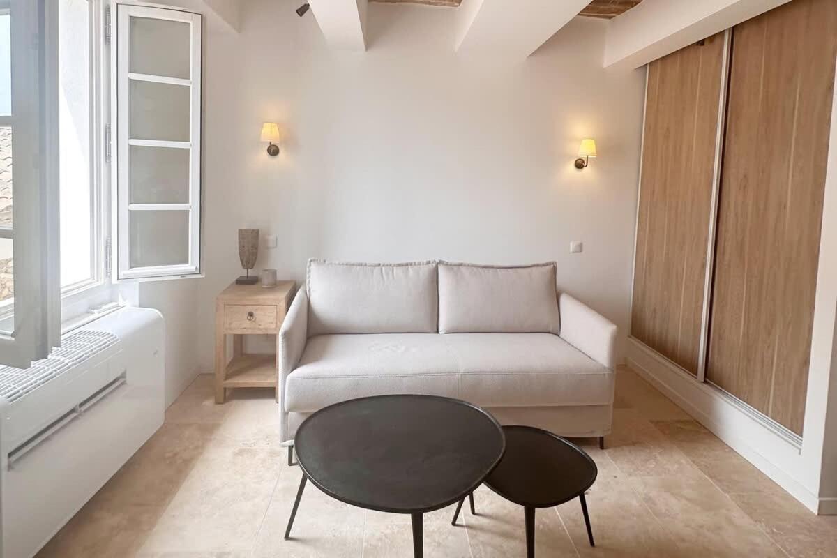 Apartment Le Paon The Heart Of St Tropez Saint-Tropez