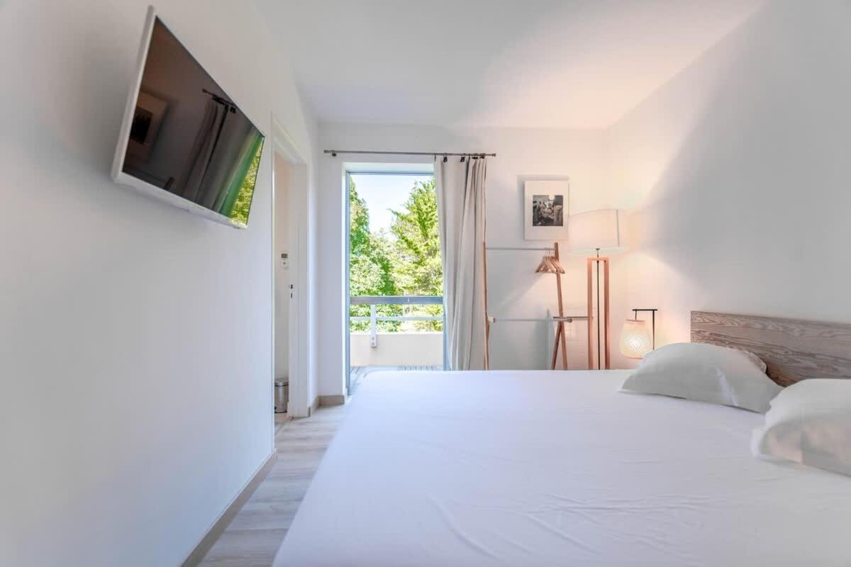 Entree De St-tropez * Saint-Tropez