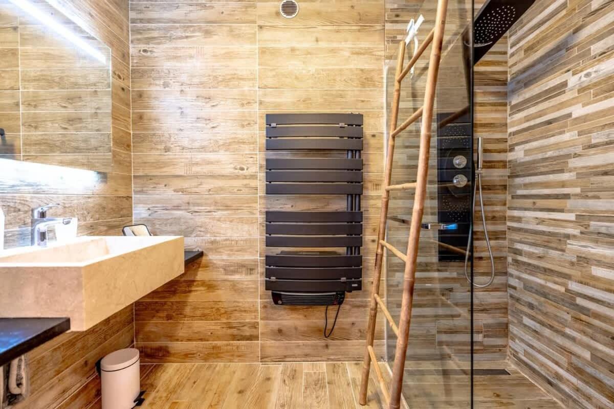 Apartment With Parking