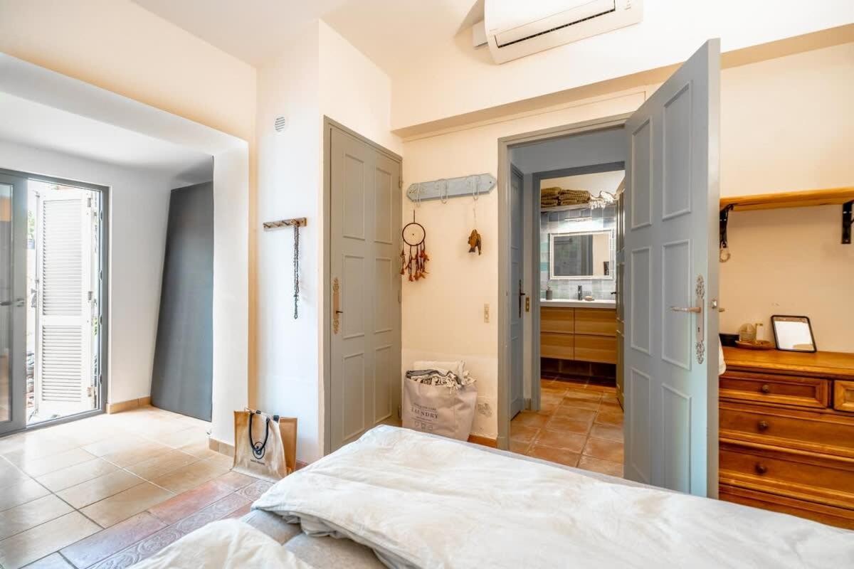 Apartment Le Petit Refuge L Authentic L Shellter Saint-Tropez