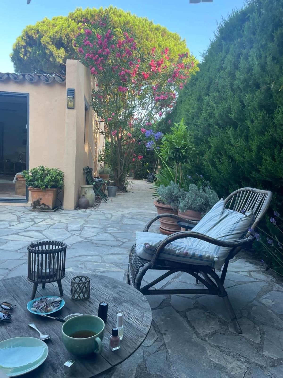 Le Petit Refuge L Authentic L Shellter Apartment