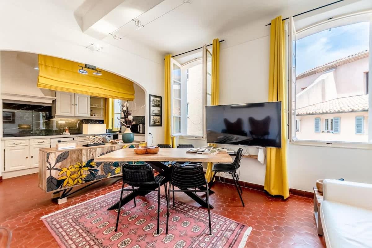 Chaleureux - St Tropez Centre - Port Apartamento