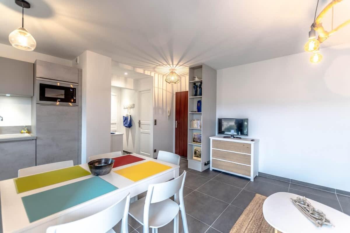 Beautiful With Balcony And Pool Tropez Saint-Tropez