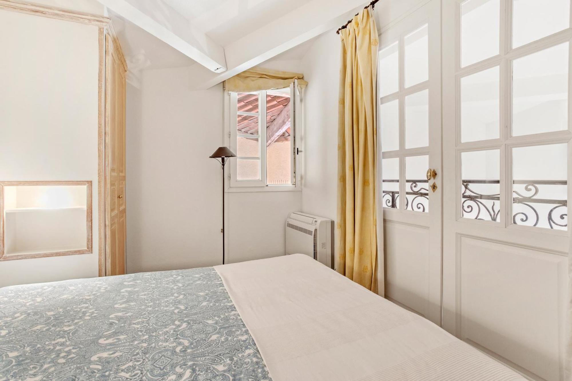 Apartment 3 Bdr - Clos Sainte Anne *