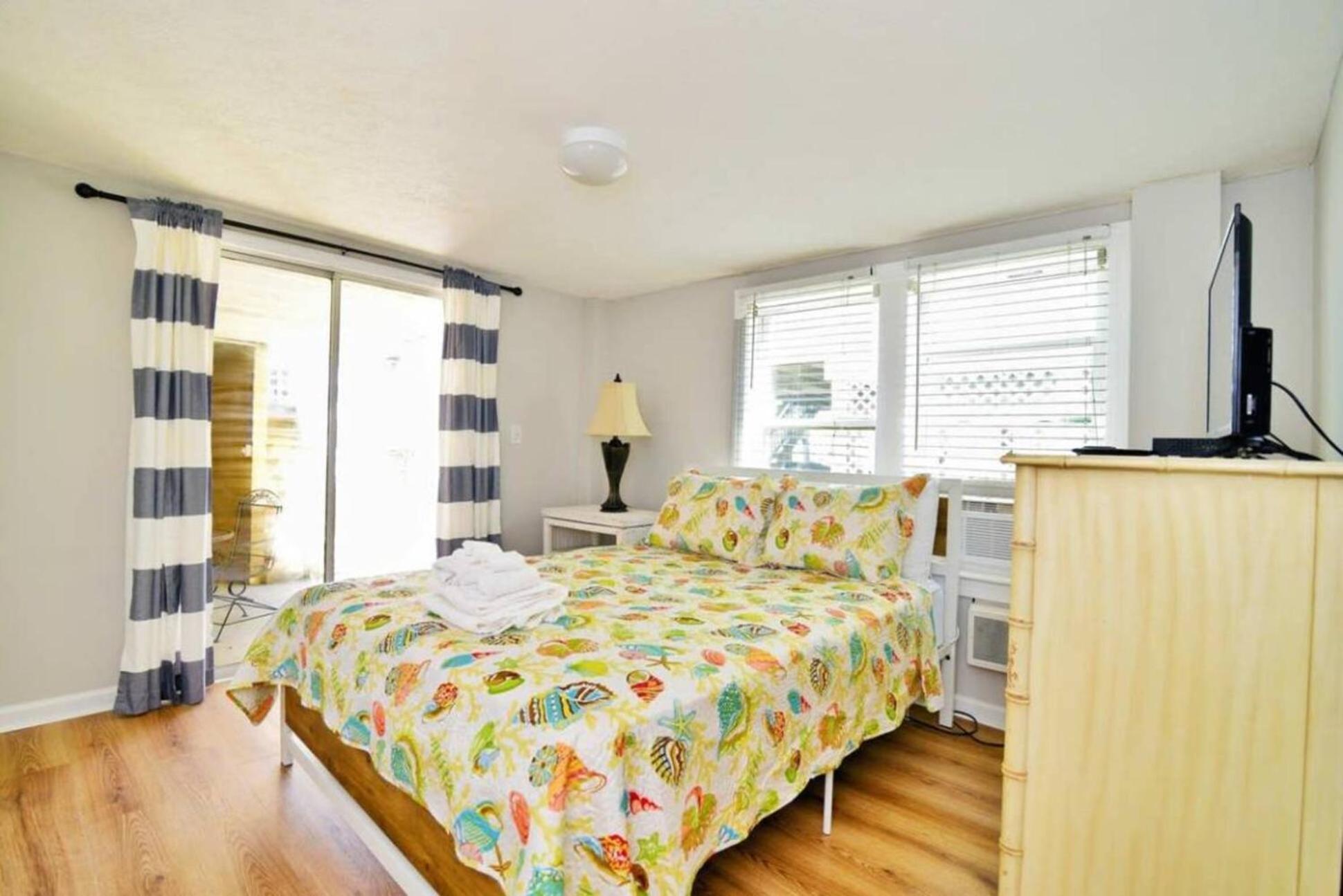 Modern Setun * Saint-Tropez