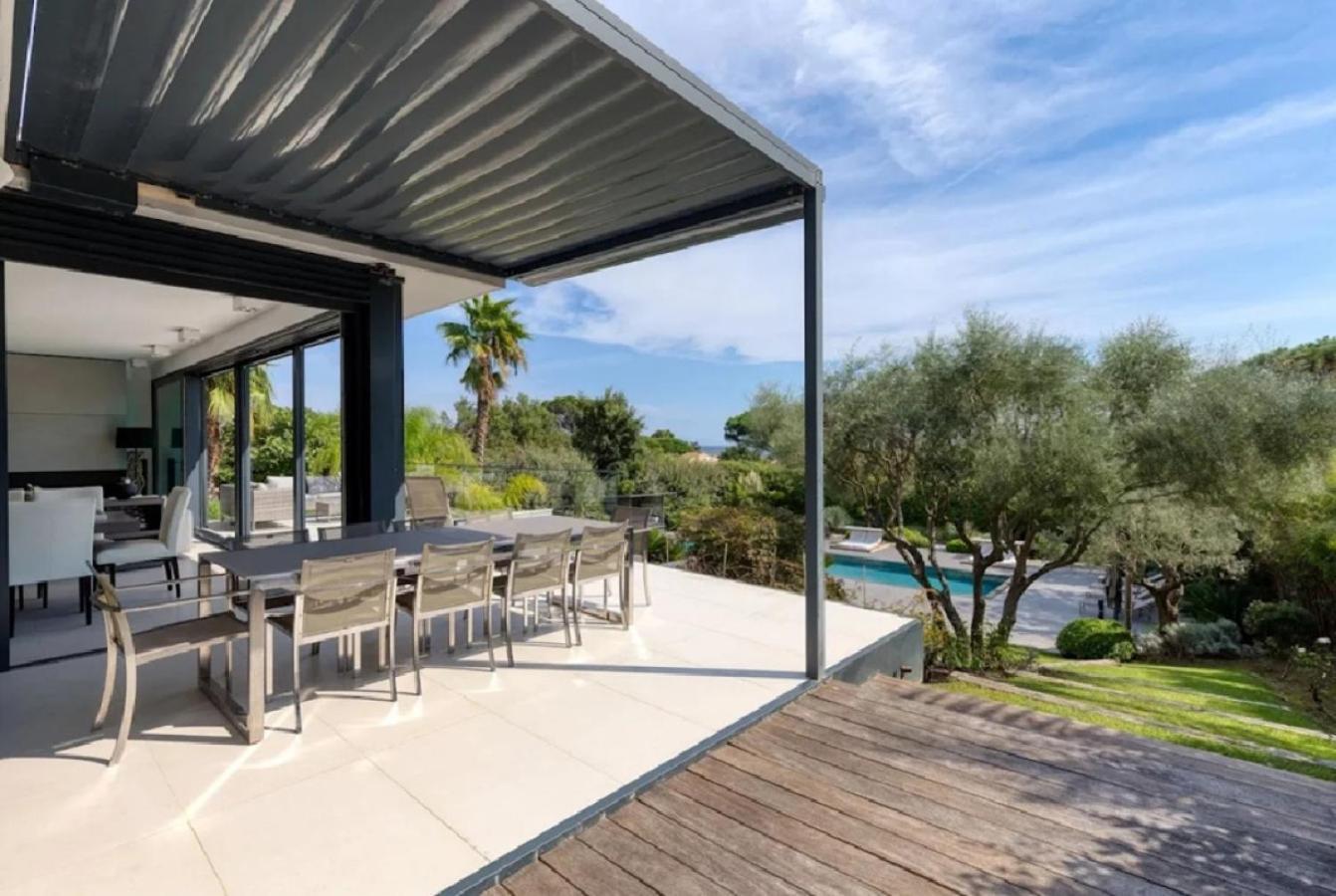 Thivie * Saint-Tropez