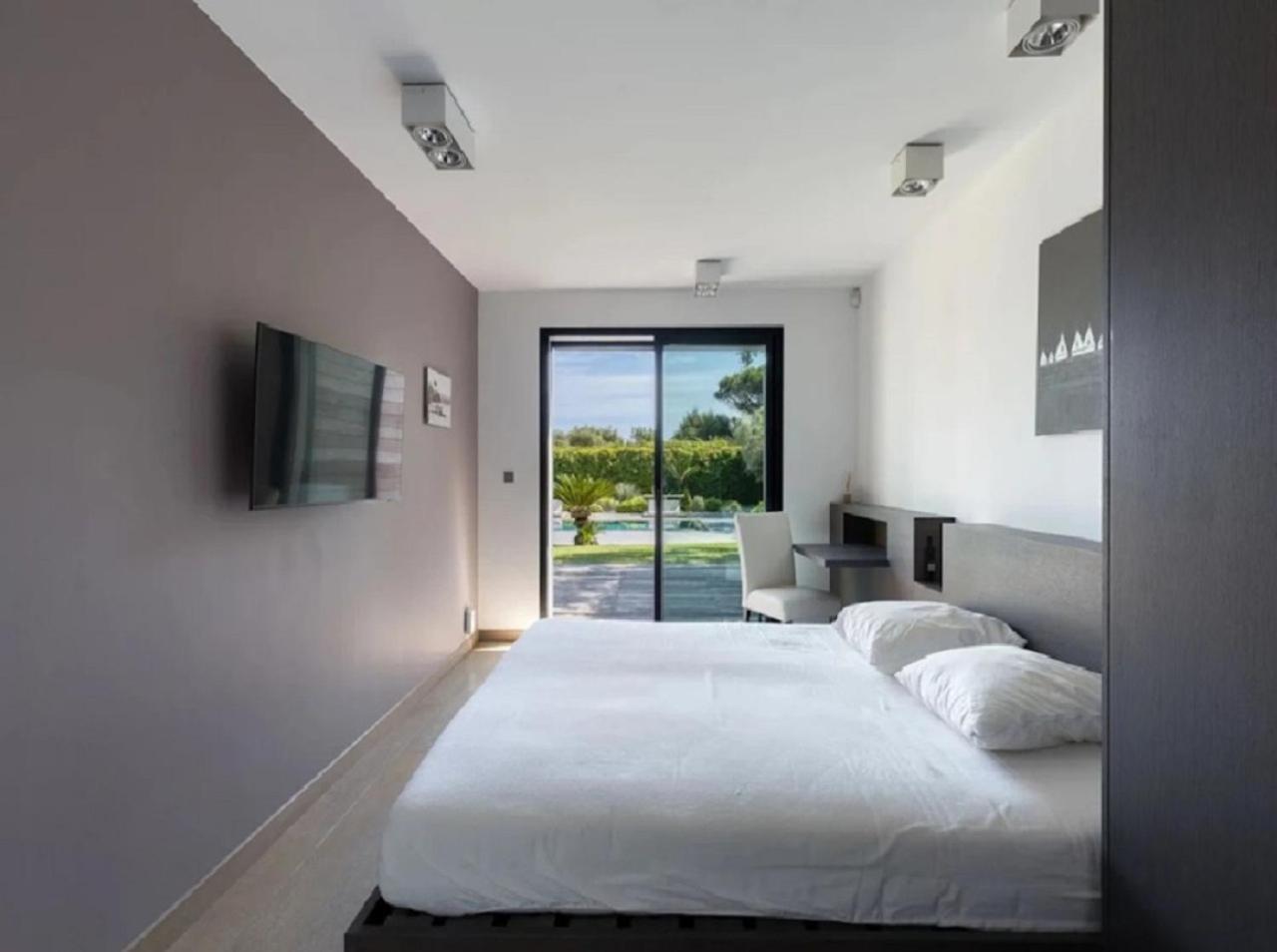 Thivie Saint-Tropez