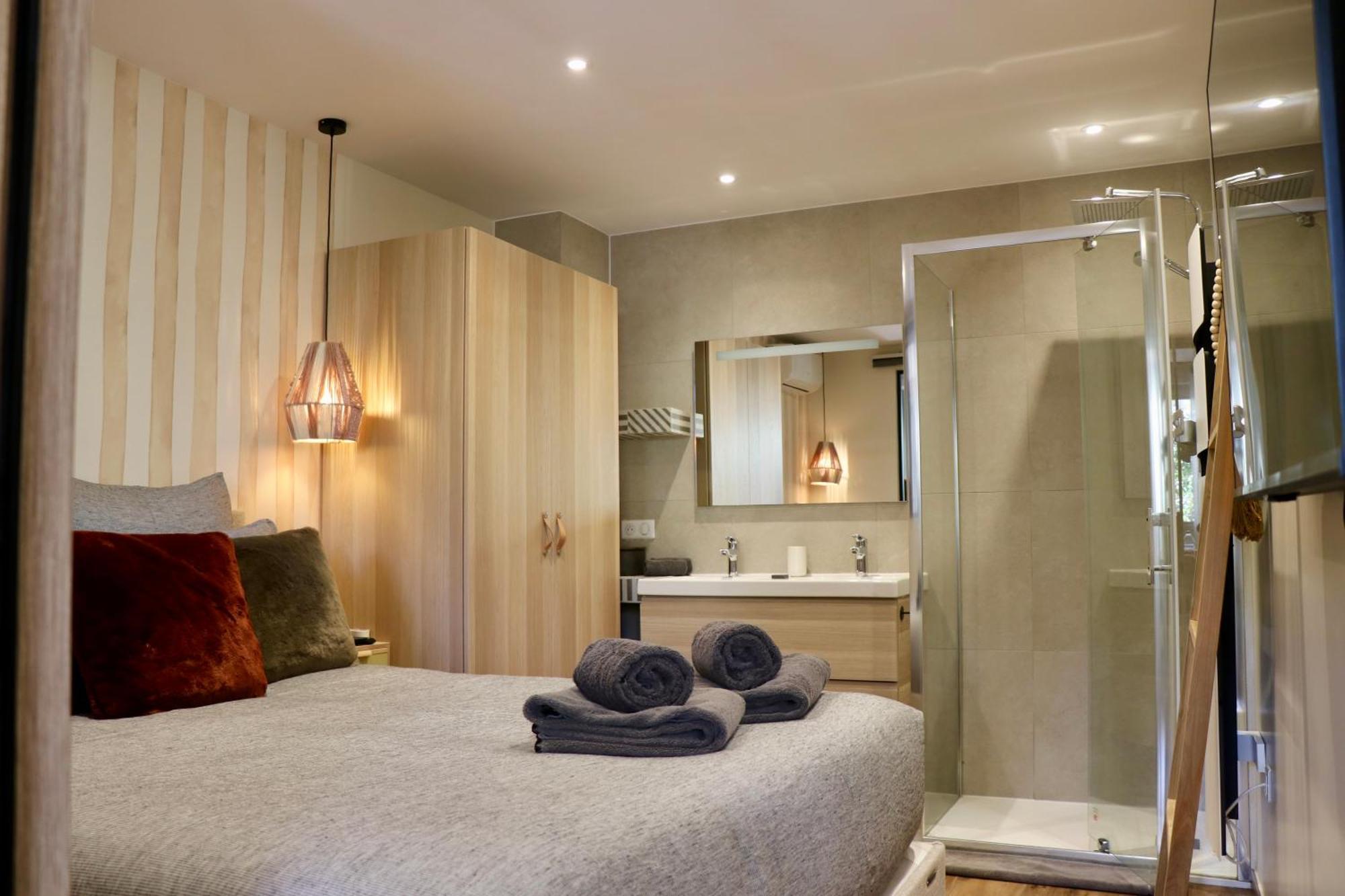 Sublime St Tropez 3 Bedrooms Pool