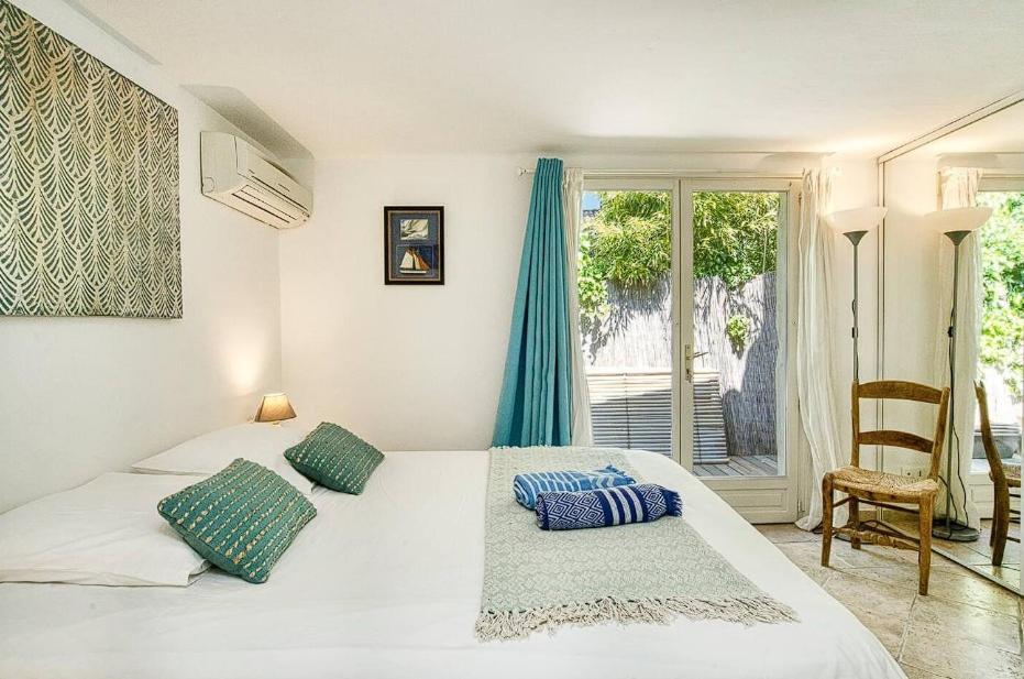Homestay Beautifulwith A Swimming Pool! Saint-Tropez