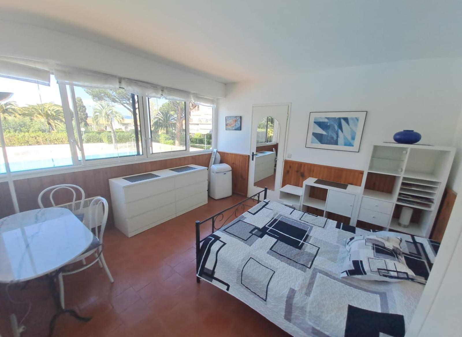 Tropcoq - Au Coeur De St-tropez - Pour 2 Personnes Apartment