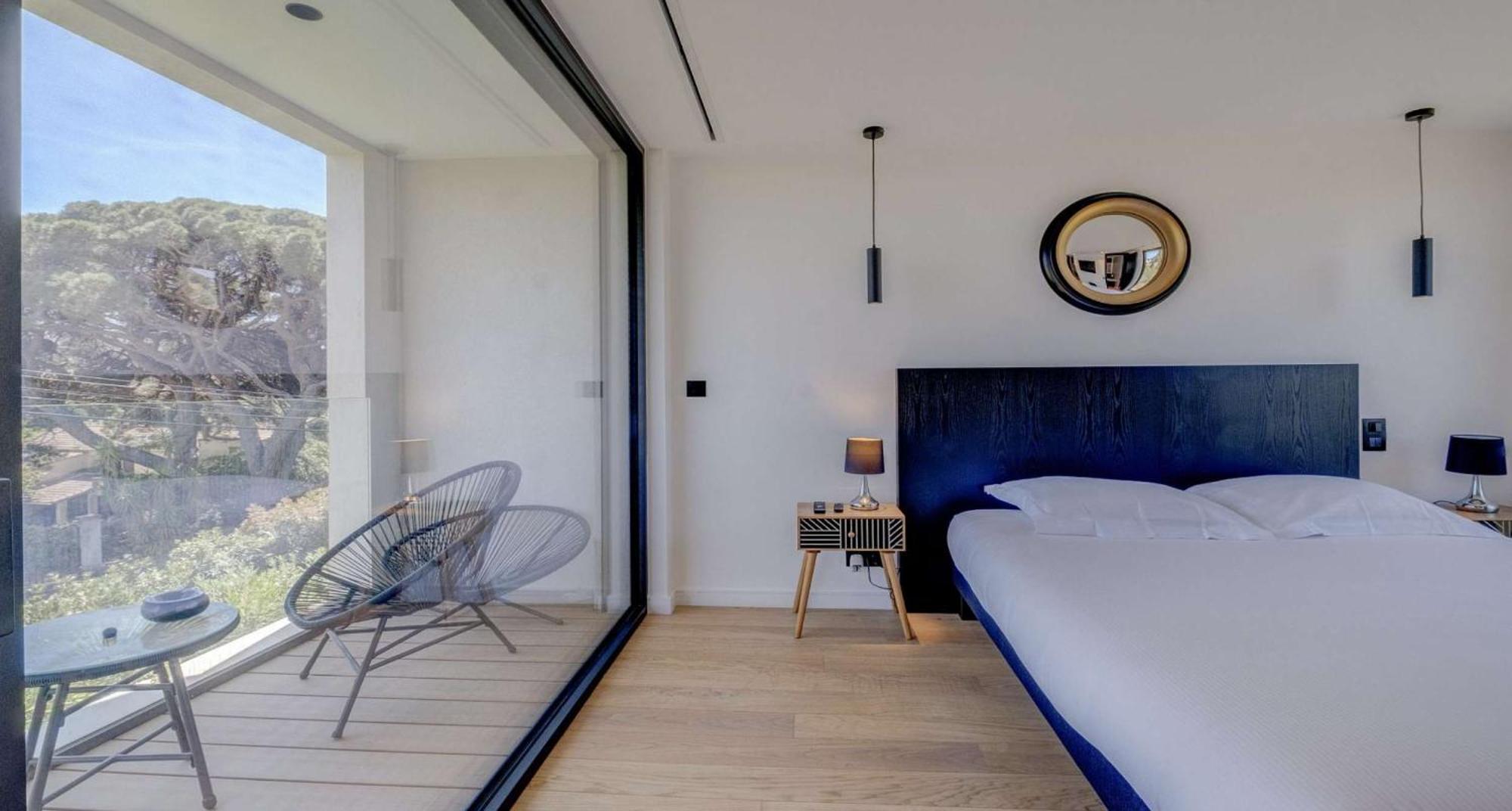 Moira Villa