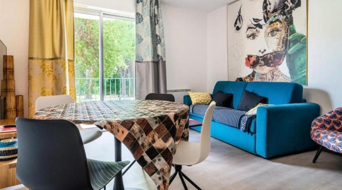 Aux Portes De Apartment