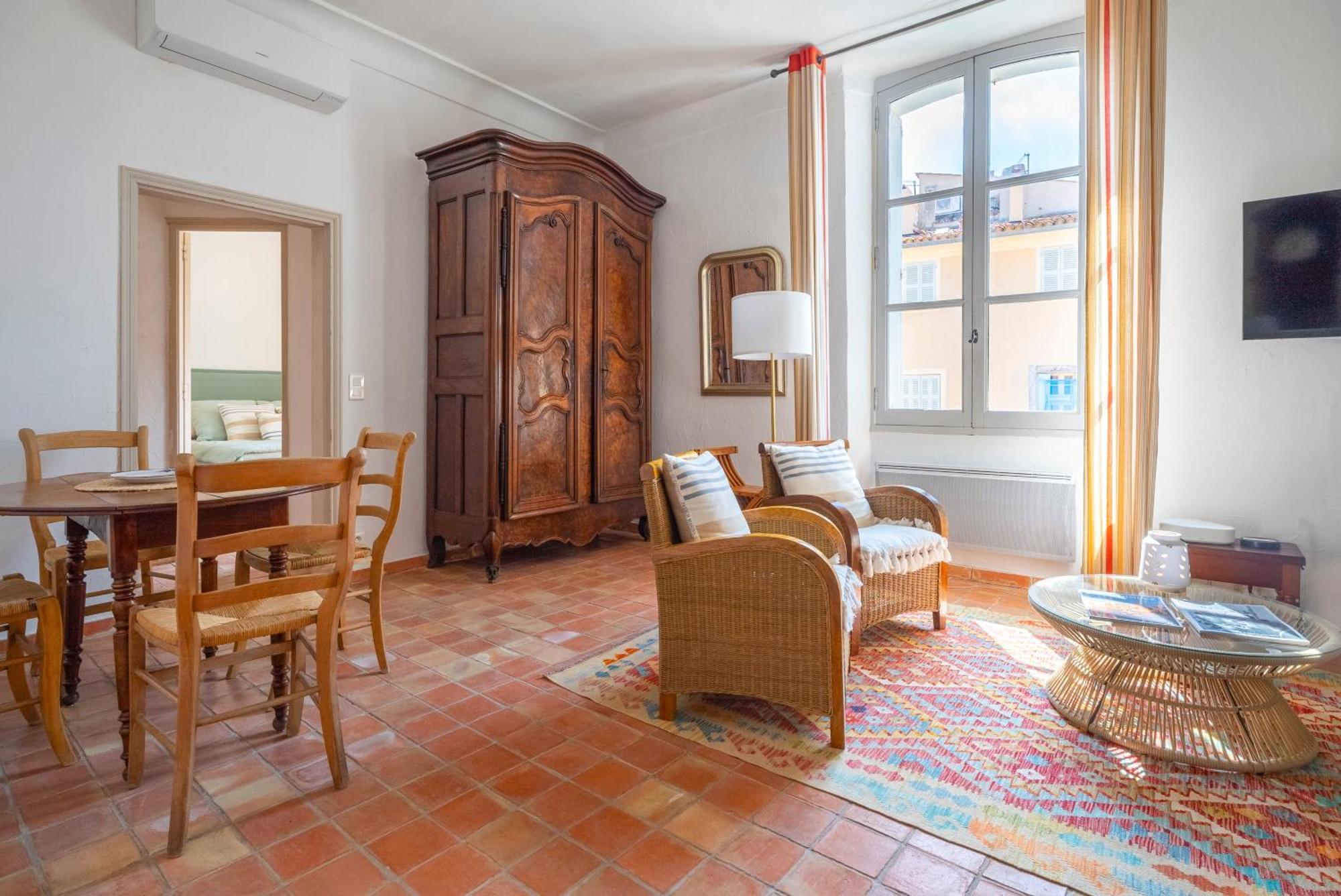 Esprit Apartment