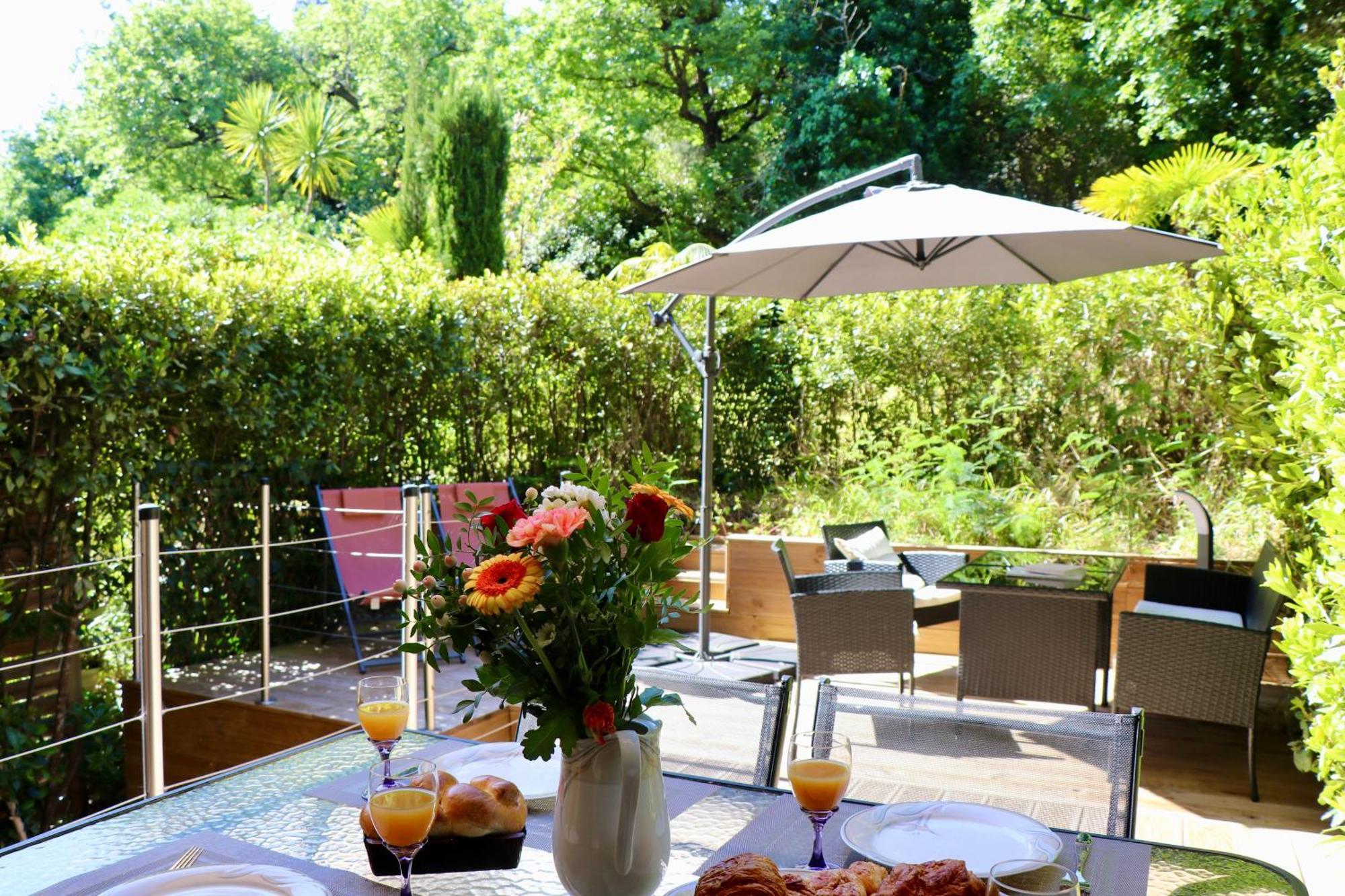 Sur 2 Niveaux Avec Terrasse A Apartment *