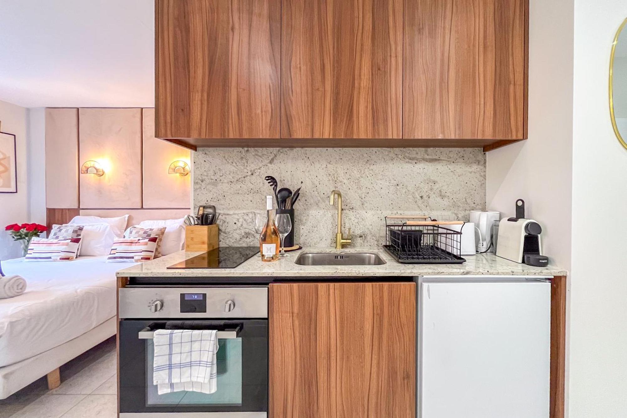 - Place Des Lices Apartment