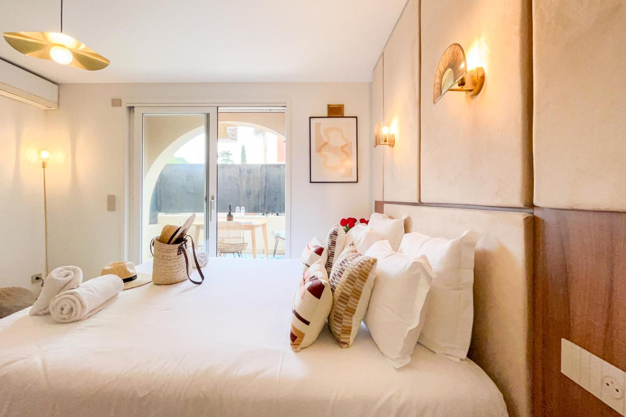 - Place Des Lices Apartment Saint-Tropez