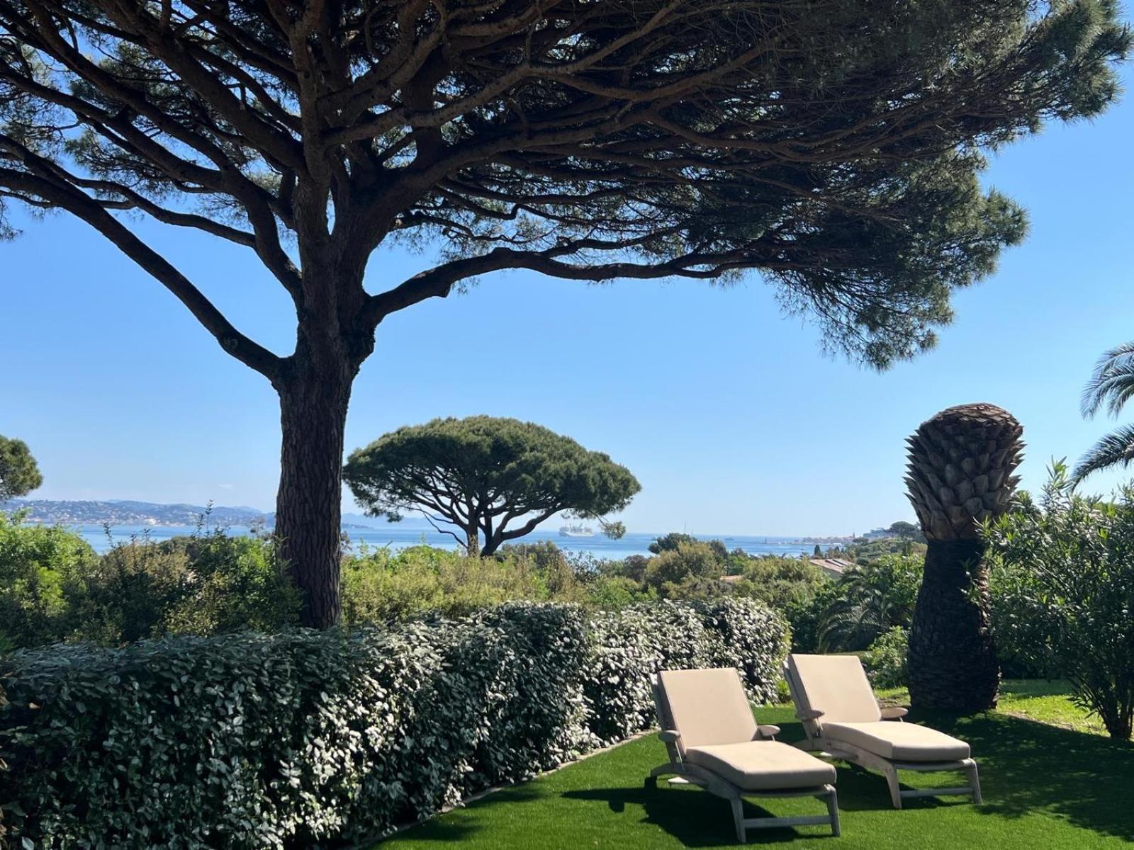 Holiday home Le Tropezien - Vue A 180, 3 Chambres, Jardin & Piscine Saint-Tropez