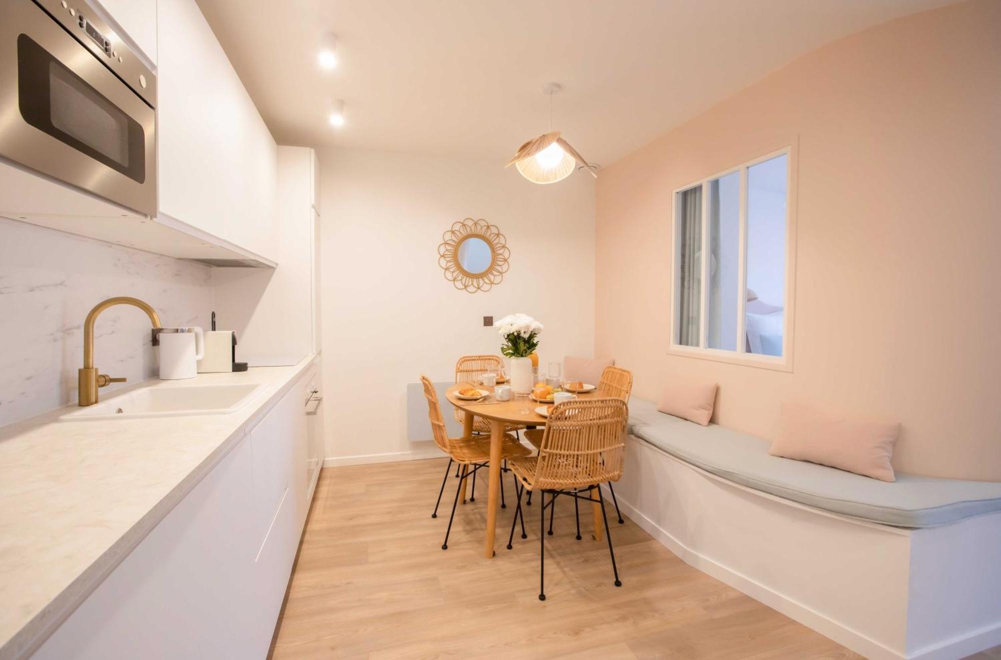 Apartment 2 Bed Flat - Hyper Centre St Tropez *