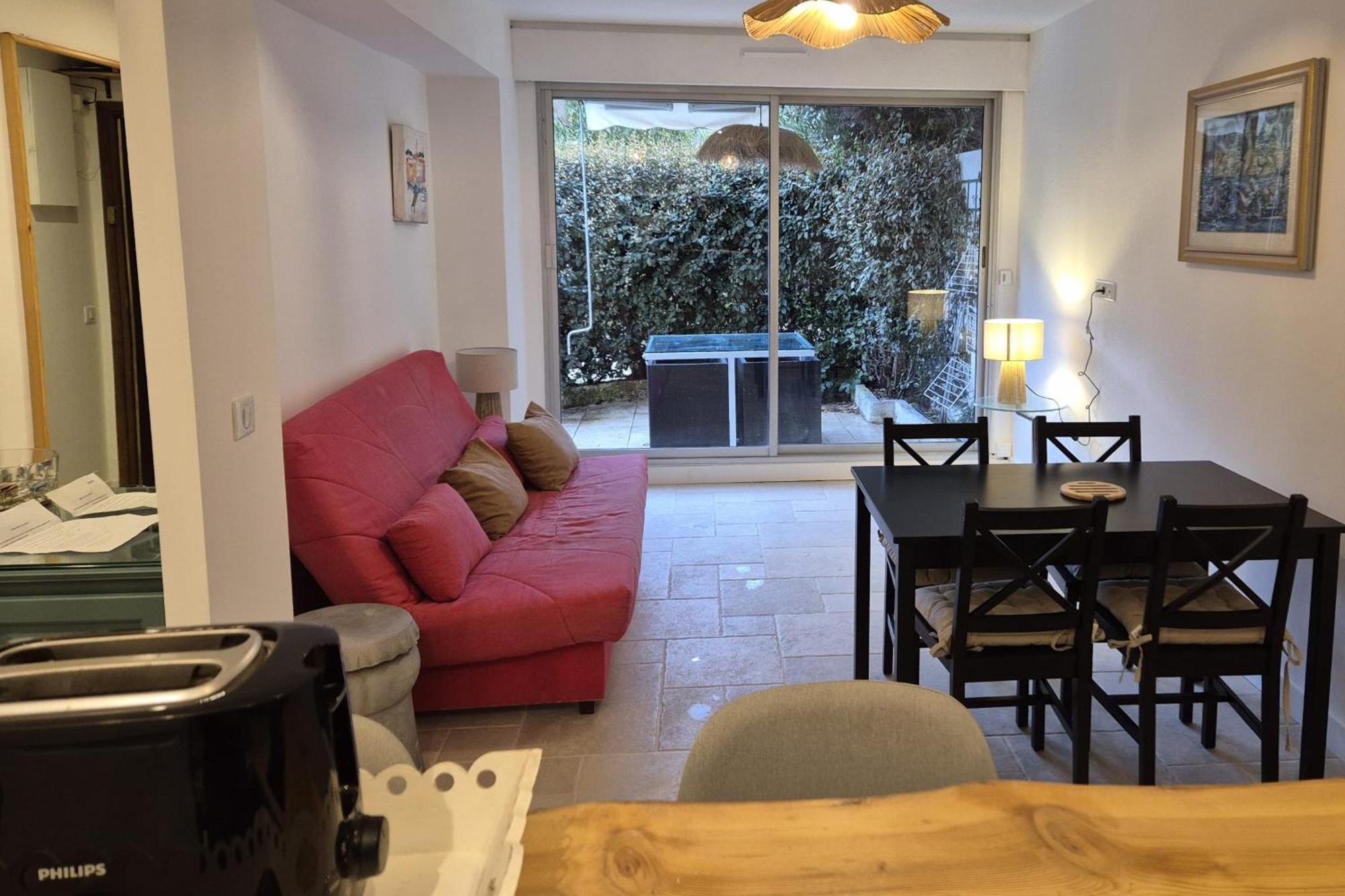 Apartment Charming 42m With Terrace In The Center
