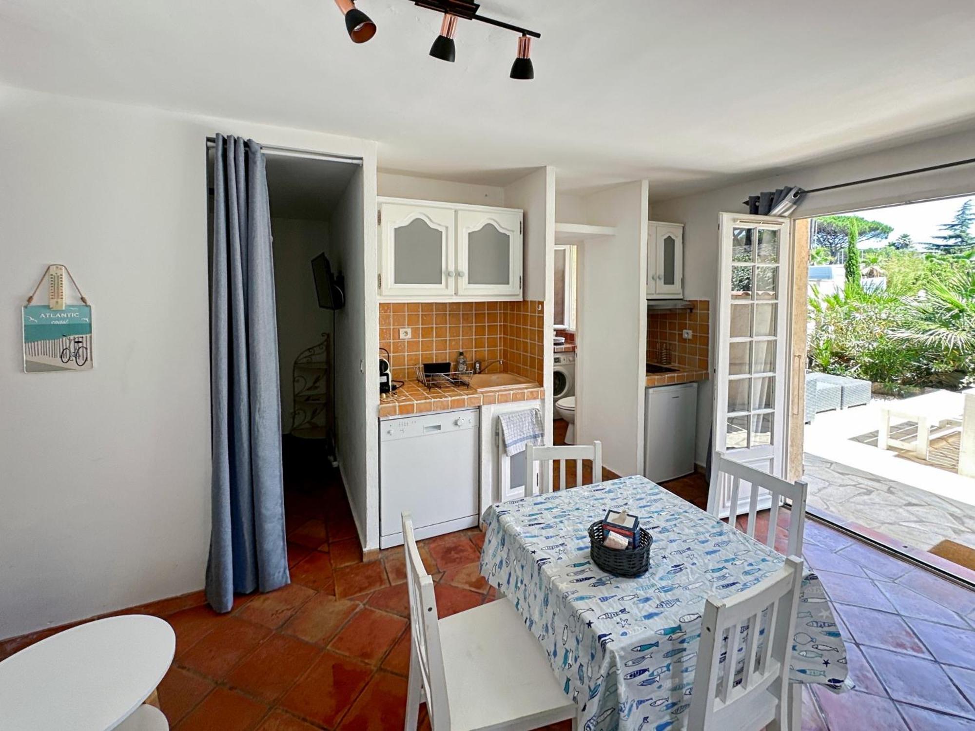 Apartment Superbe Emplacement , Terrasse Et Parking!