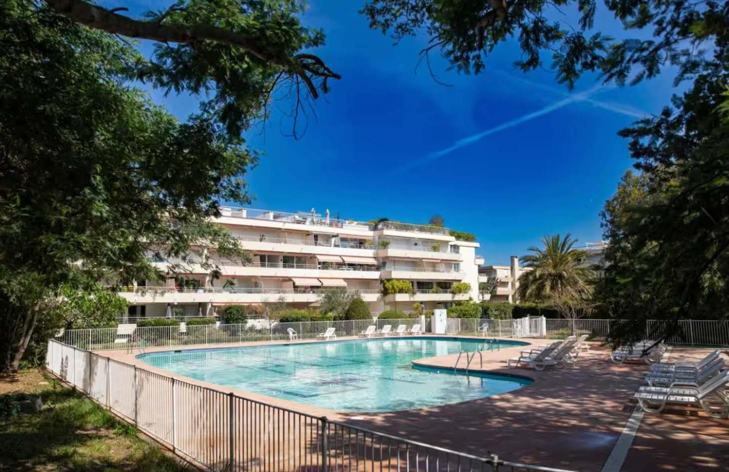 Apartment Eden L Pool L St-tropez Center L 2 People Saint-Tropez